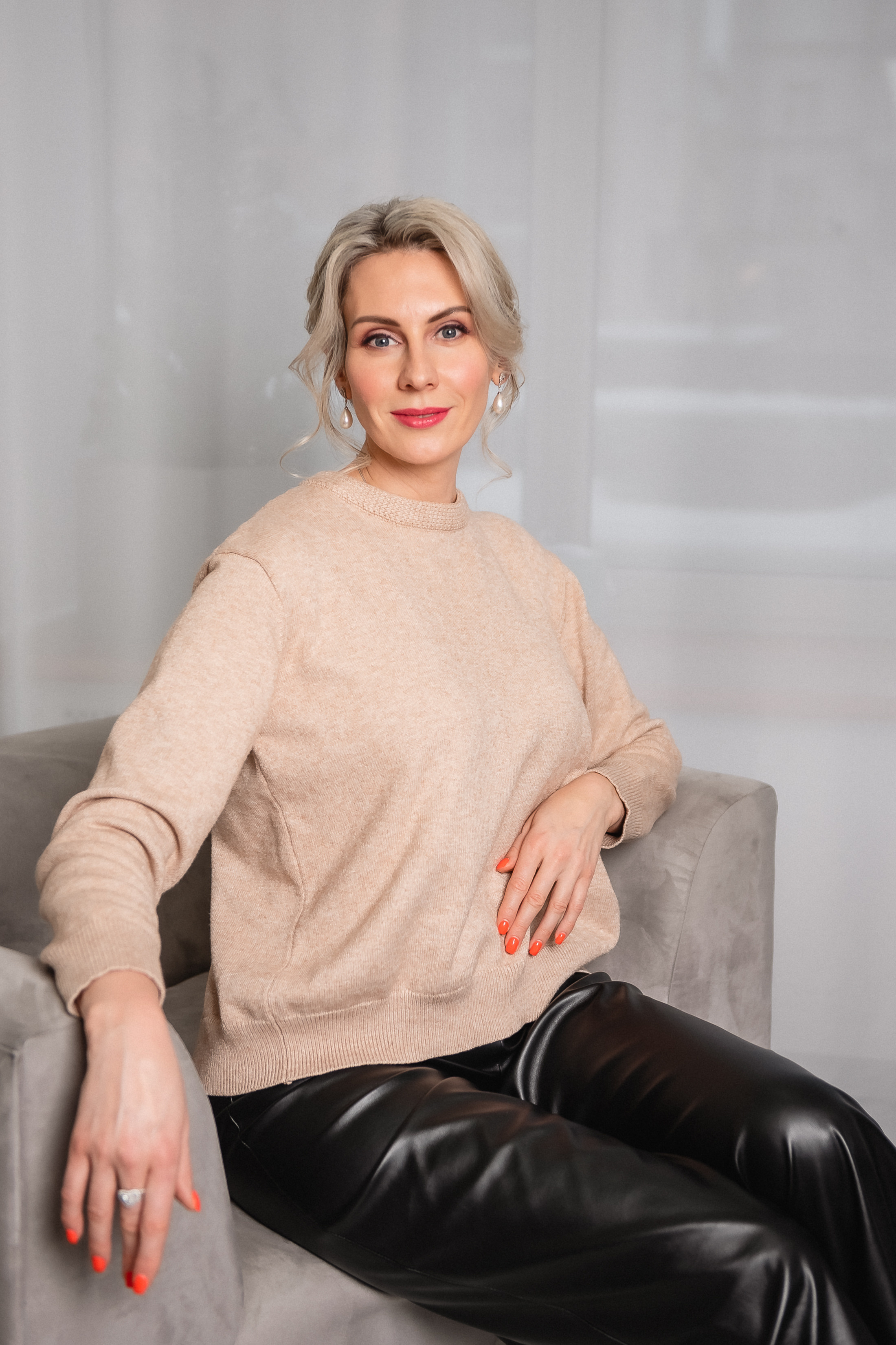 Контент для ведьмы эксперта по женственности. КОНТЕНТ |БРЕНД фотограф Санкт-Петербург — Жанна Олтаржевская