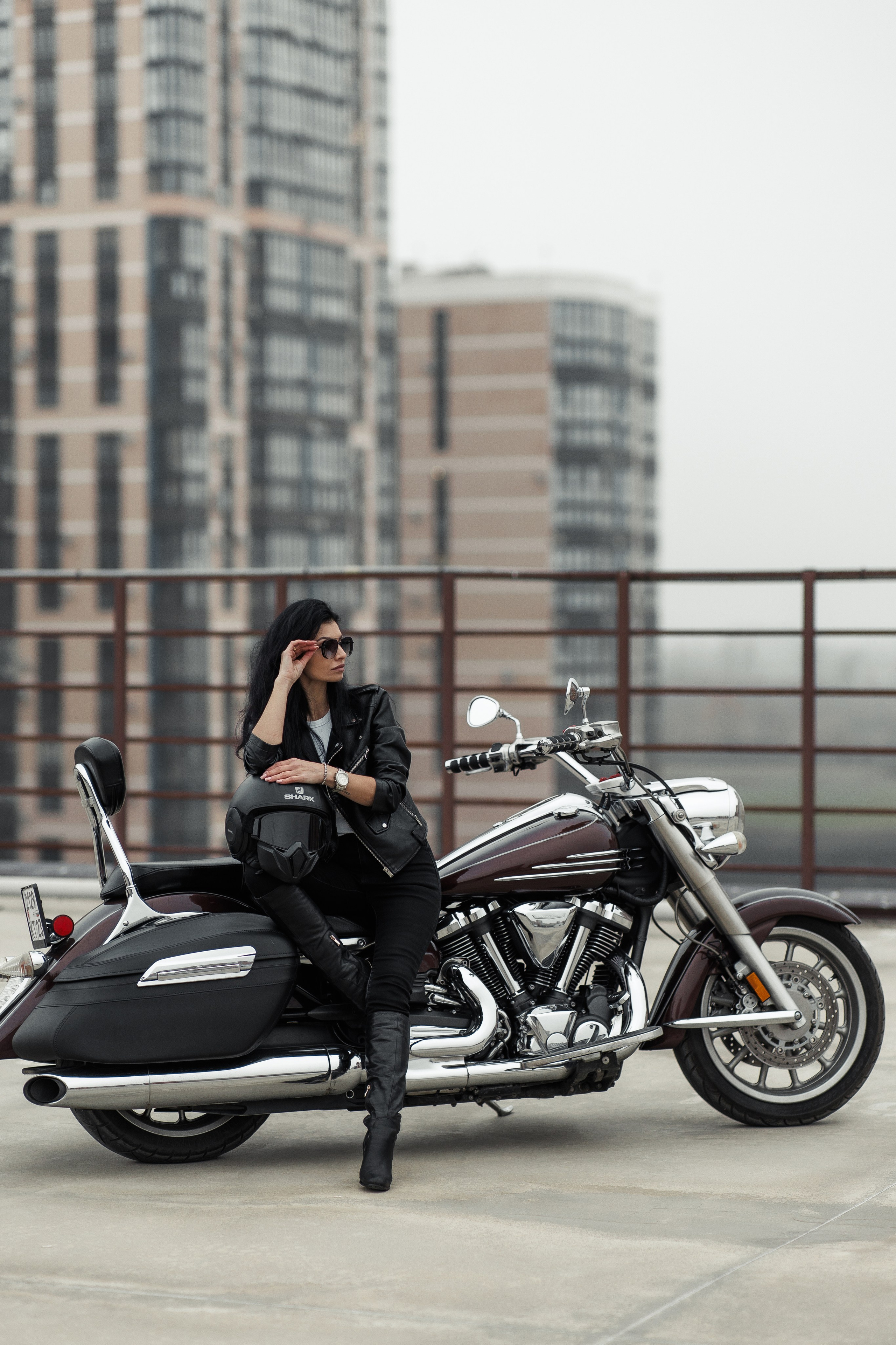 На крыше с мото