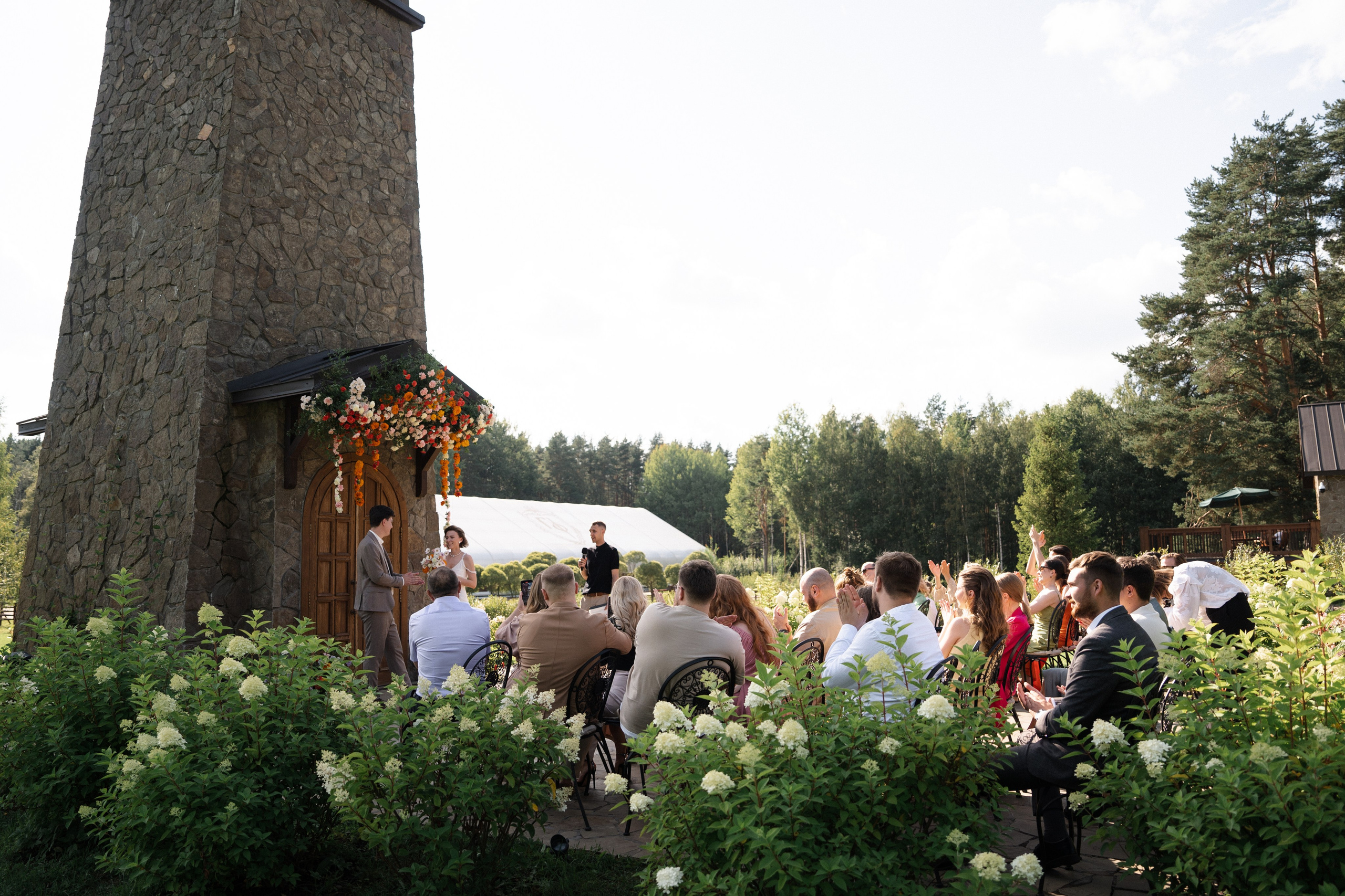 Арина & Иван. Камерная свадьба на природе в стиле в расслабленном стиле. Свадебный фотограф организатор в Санкт-Петербурге Ассоль Опарина