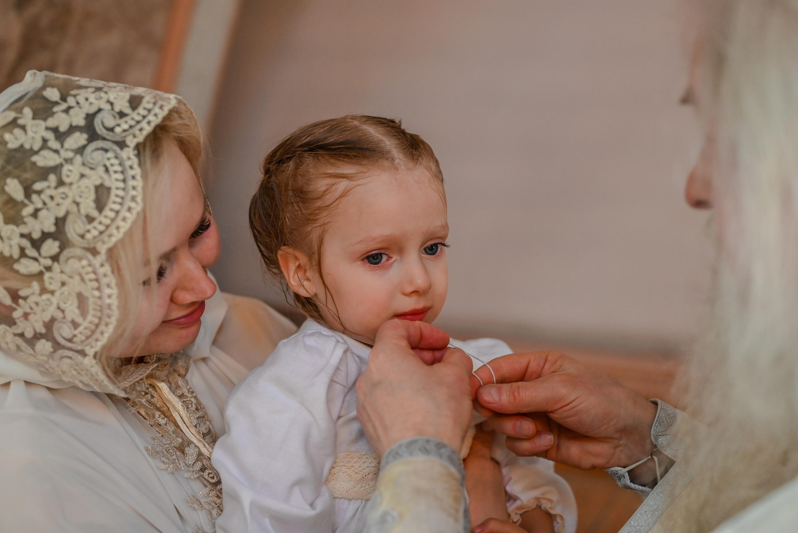 Крещение мама Анна. Семейный и детский фотограф Москва