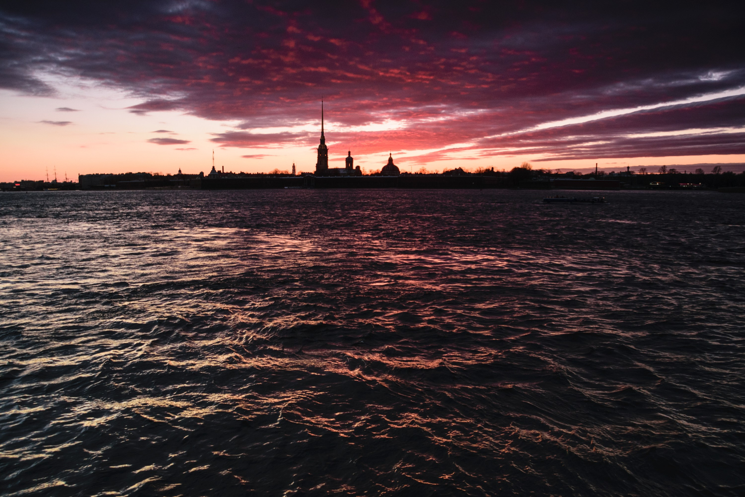 Петропавловская крепость на закате