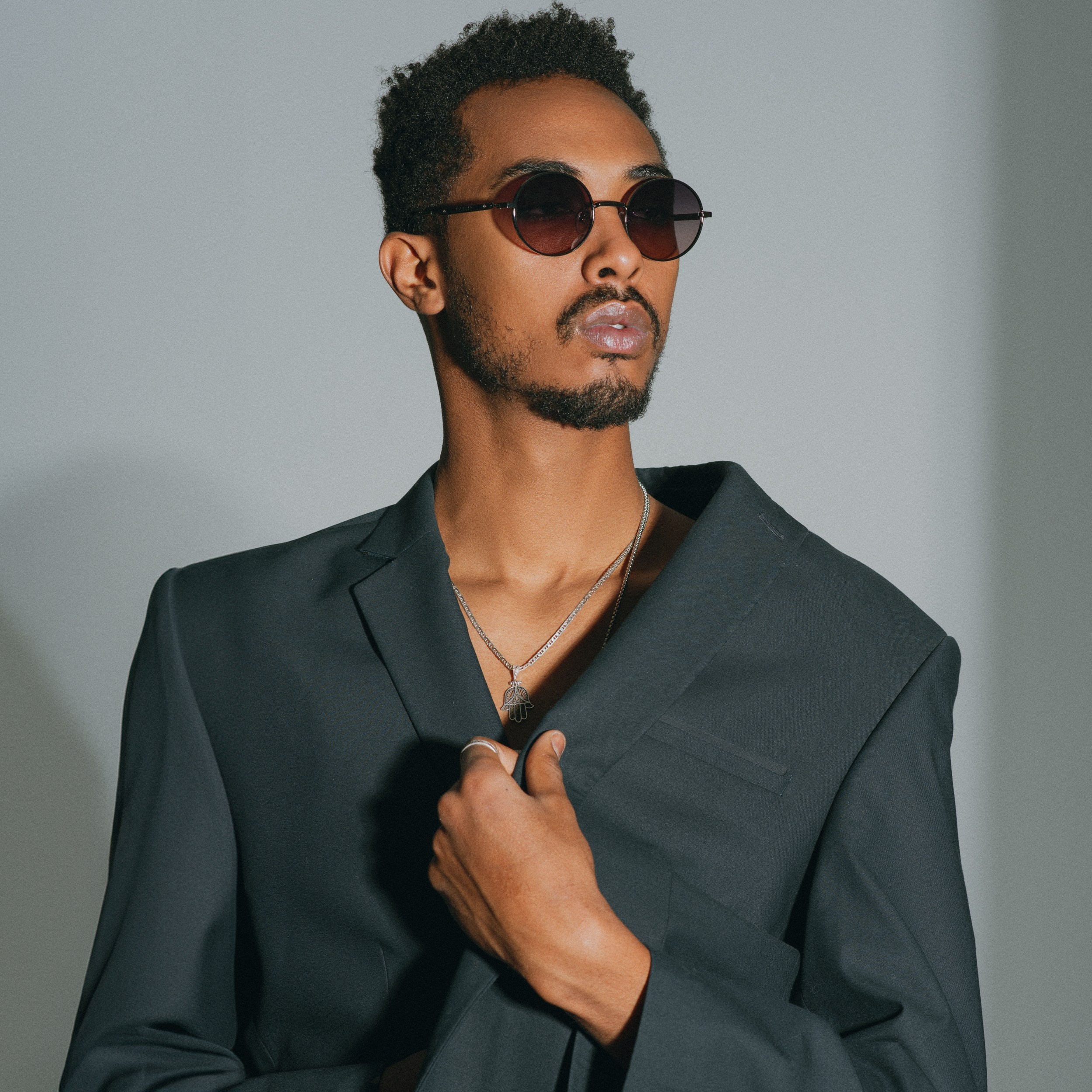 Фотосъемка для рекламы одежды и аксессуаров в Гуанчжоу, Китай