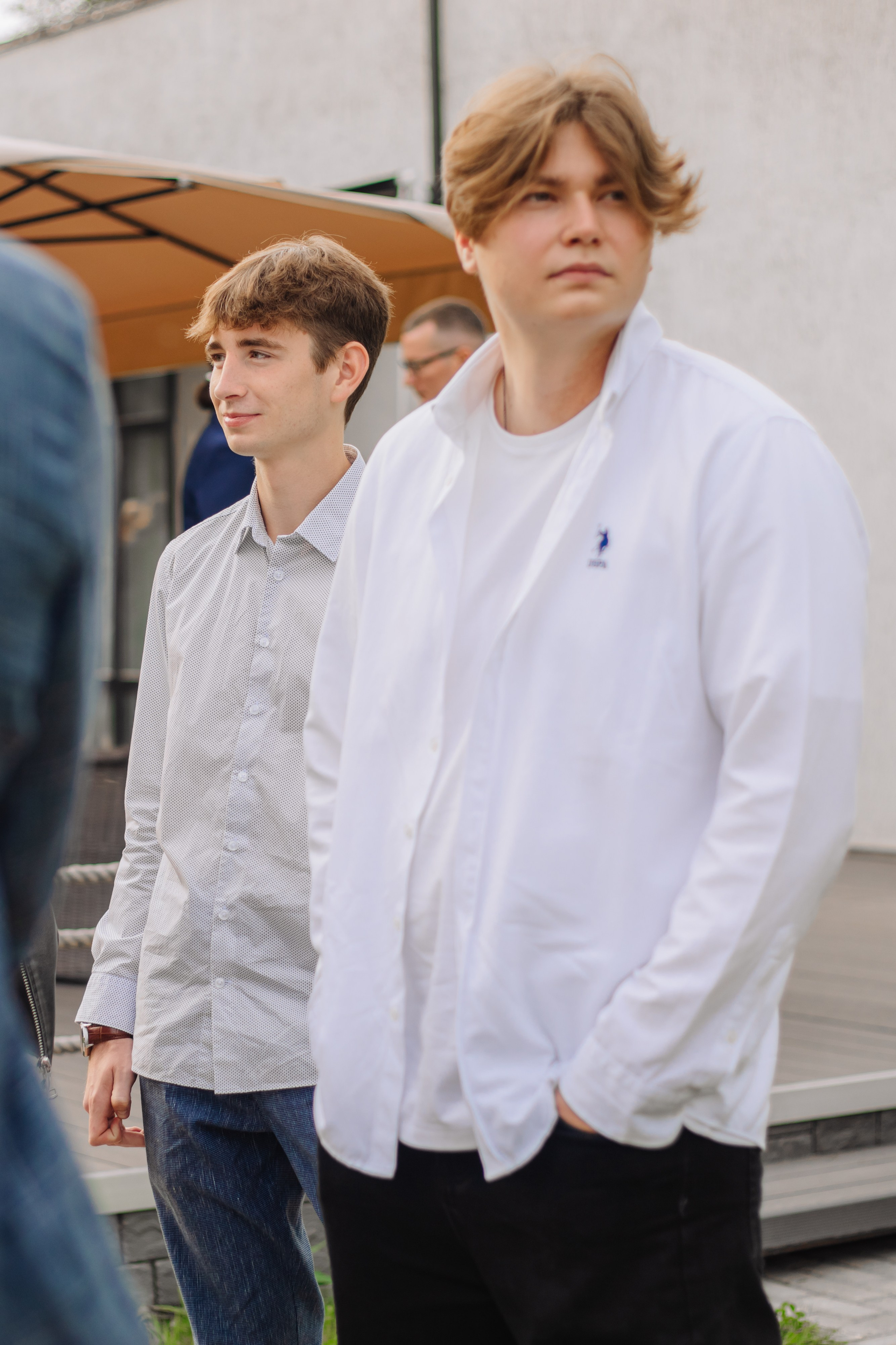 НА МНЕ ЛЕНТА «ВЫПУСКНИК»