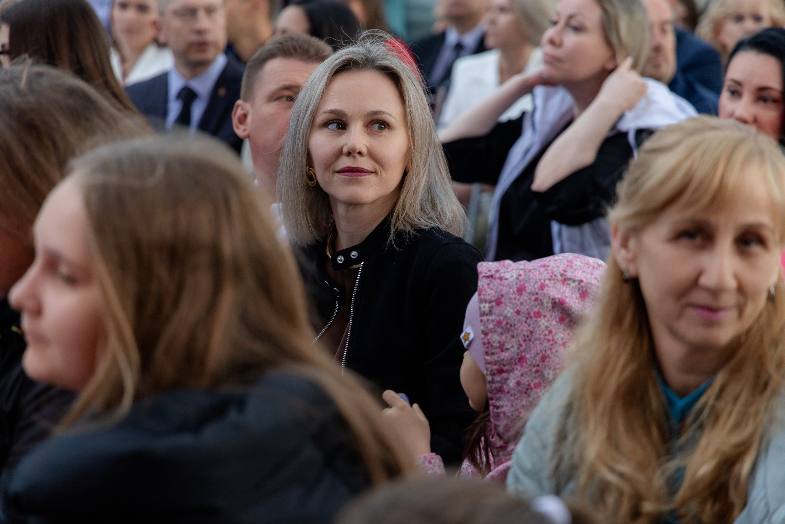 Школьный выпускной 2025 год в Минске, Беларуси. Свадебный фотограф в Минске/Беларуси Сергей Спиридонов