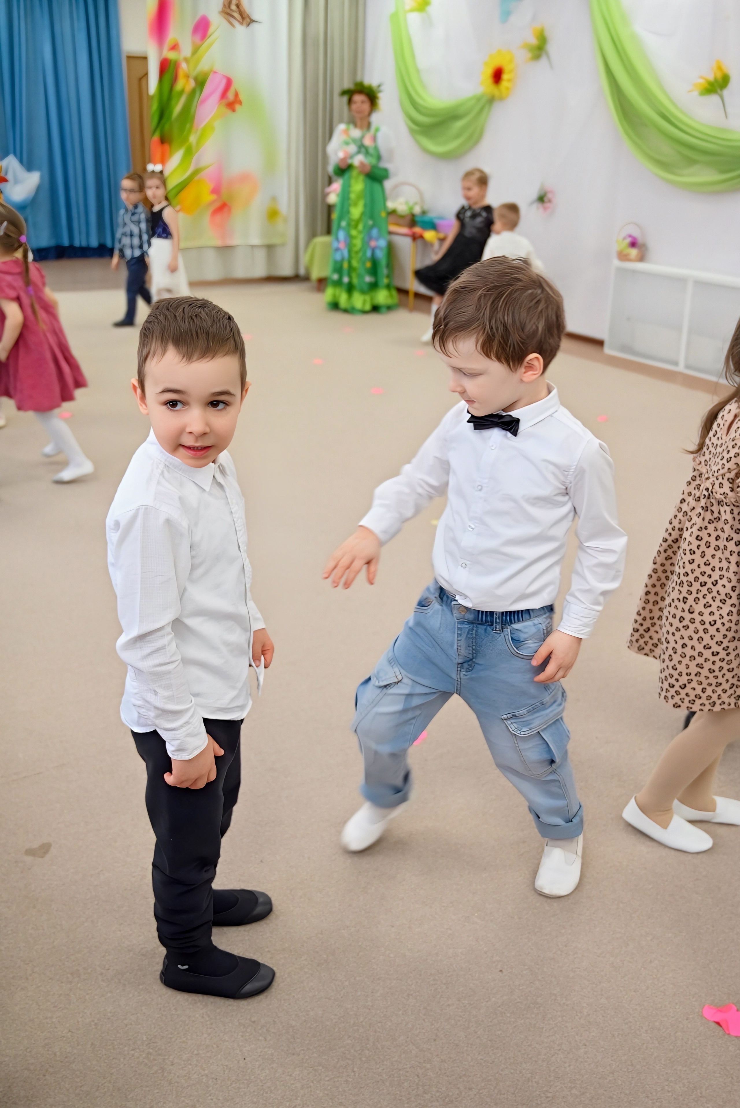 Праздник в группе «Дружная семейка». Семейный и детский фотограф Москва