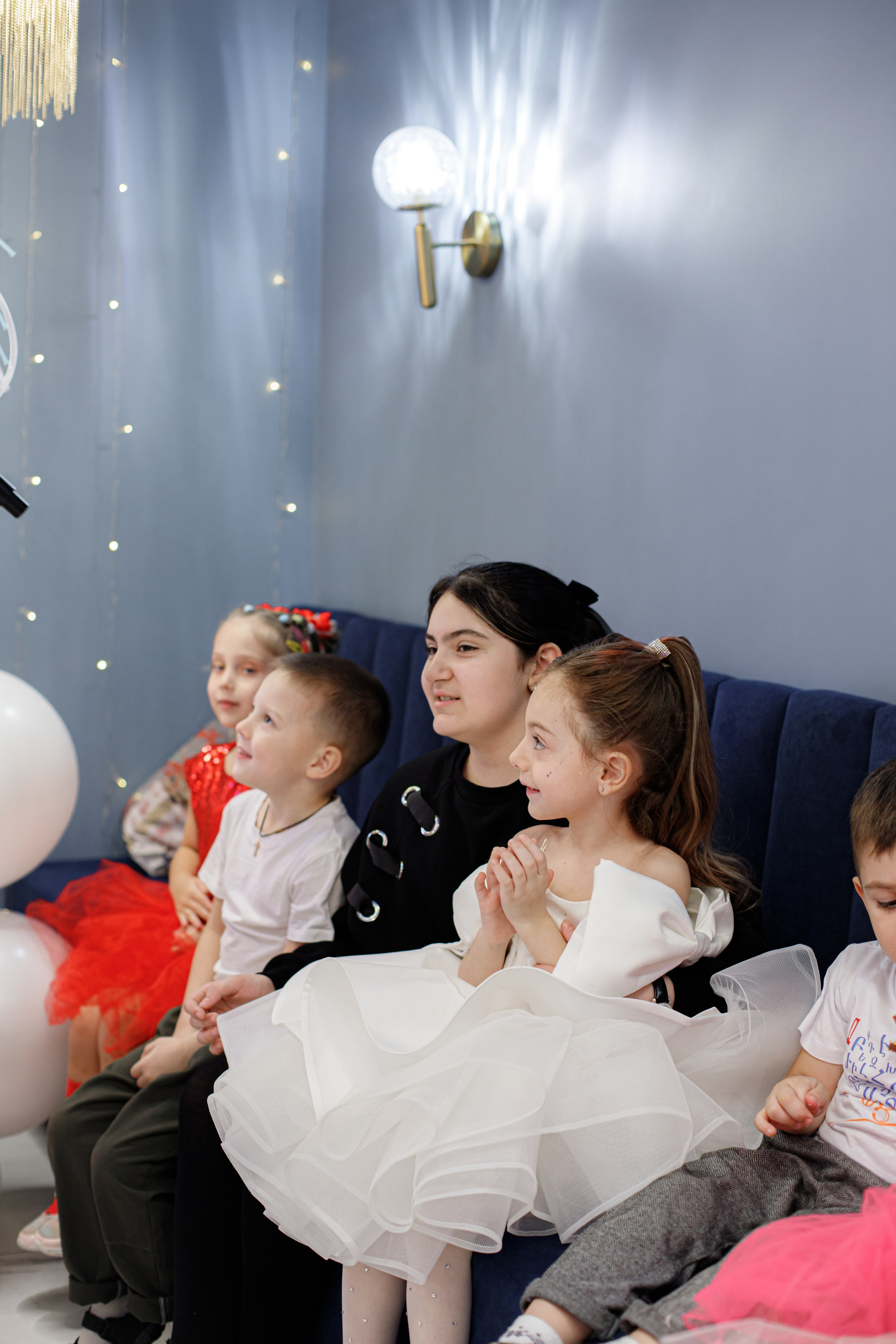 ASIA'S BIRTHDAY PARTY. Photokarish