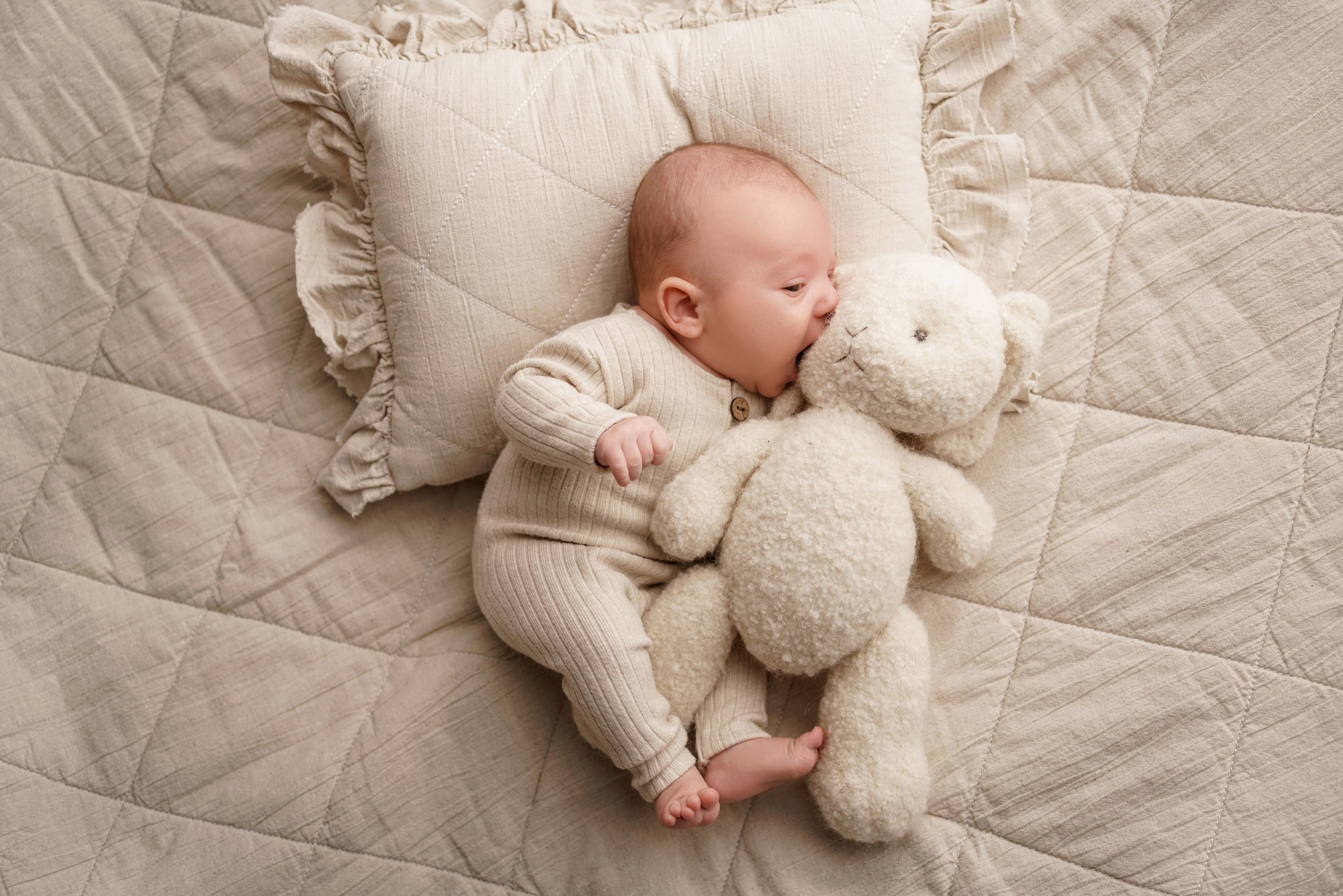 Лайф-съемка новорожденных | Первые семейные фото с малышом в Москве и МО. Фотосессия новорожденных в Москве и Московской области | Профессиональный фотограф newborn — Татьяна Иванова