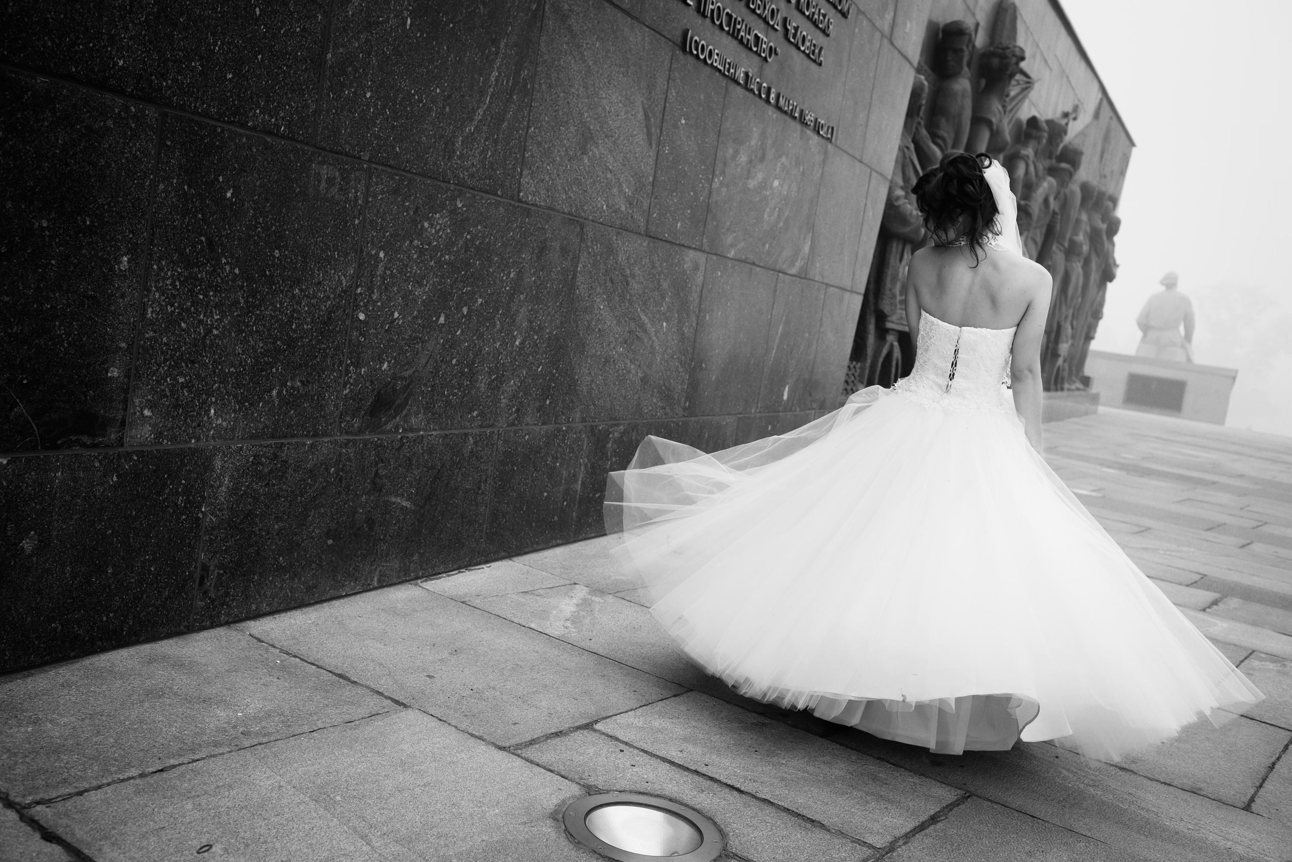 Свадебная съемка в тумане. Фотографы в Москве Светлана Устинова и Сергей Грачев