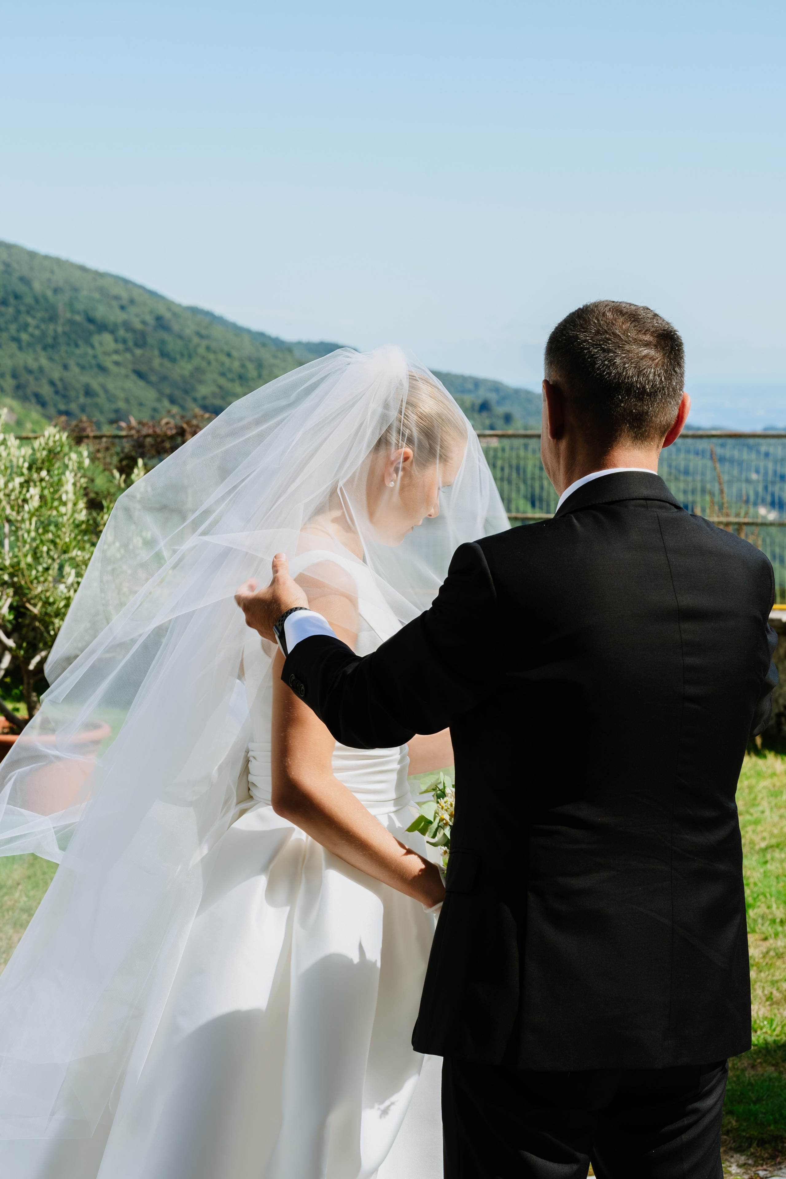 Vera & Lorenzo | Biella, Italy. Professional Wedding Photographer Geneva & Romande Switzerland | Tanya Creator