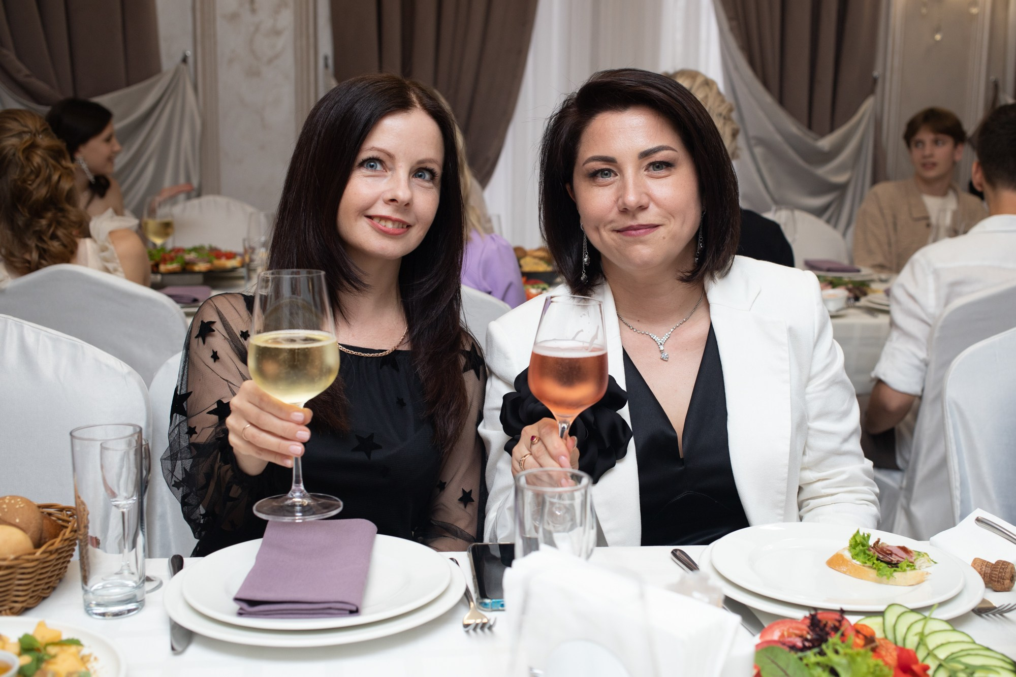 Выпускной 9-й класс. Репортажный, промышленный и маркетплейс-фотограф Дмитрий Чернат