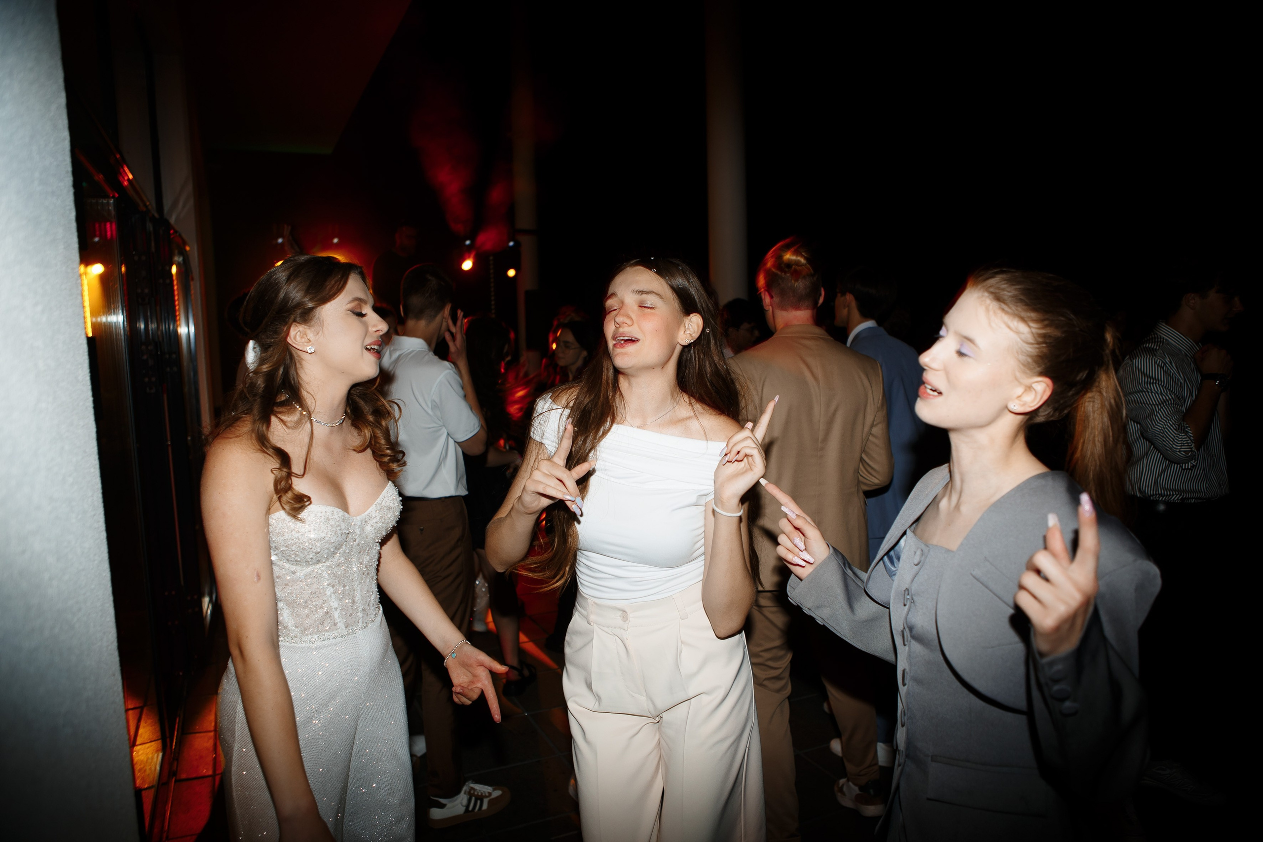 Выпускной Гимназия 12 2024 OpenHouse. Свадебный и портретный Фотограф в Липецке Дмитрий Котюков