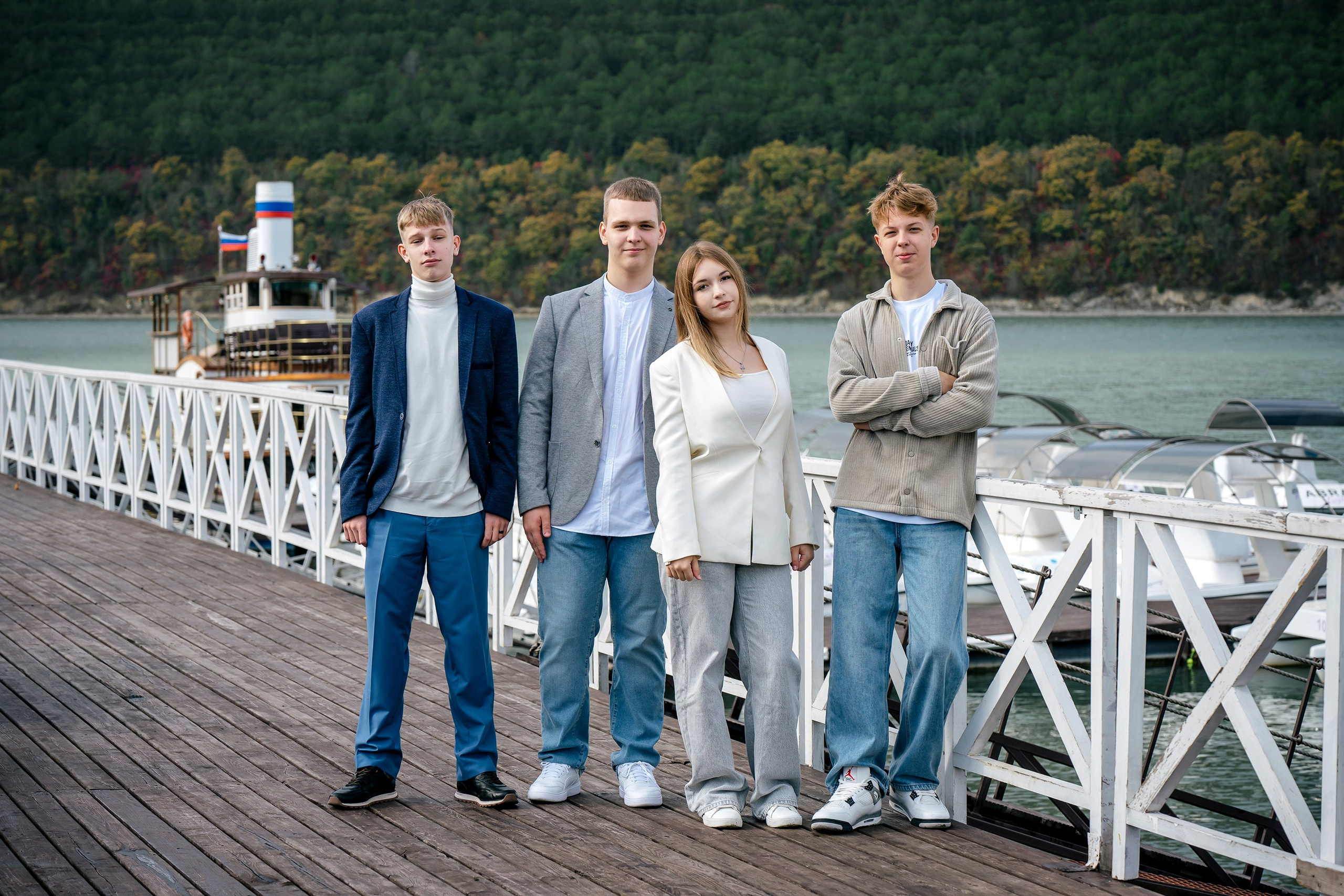 Сьемка на природе. Выпускные альбомы, школьные фотосессии в городе Новороссийске