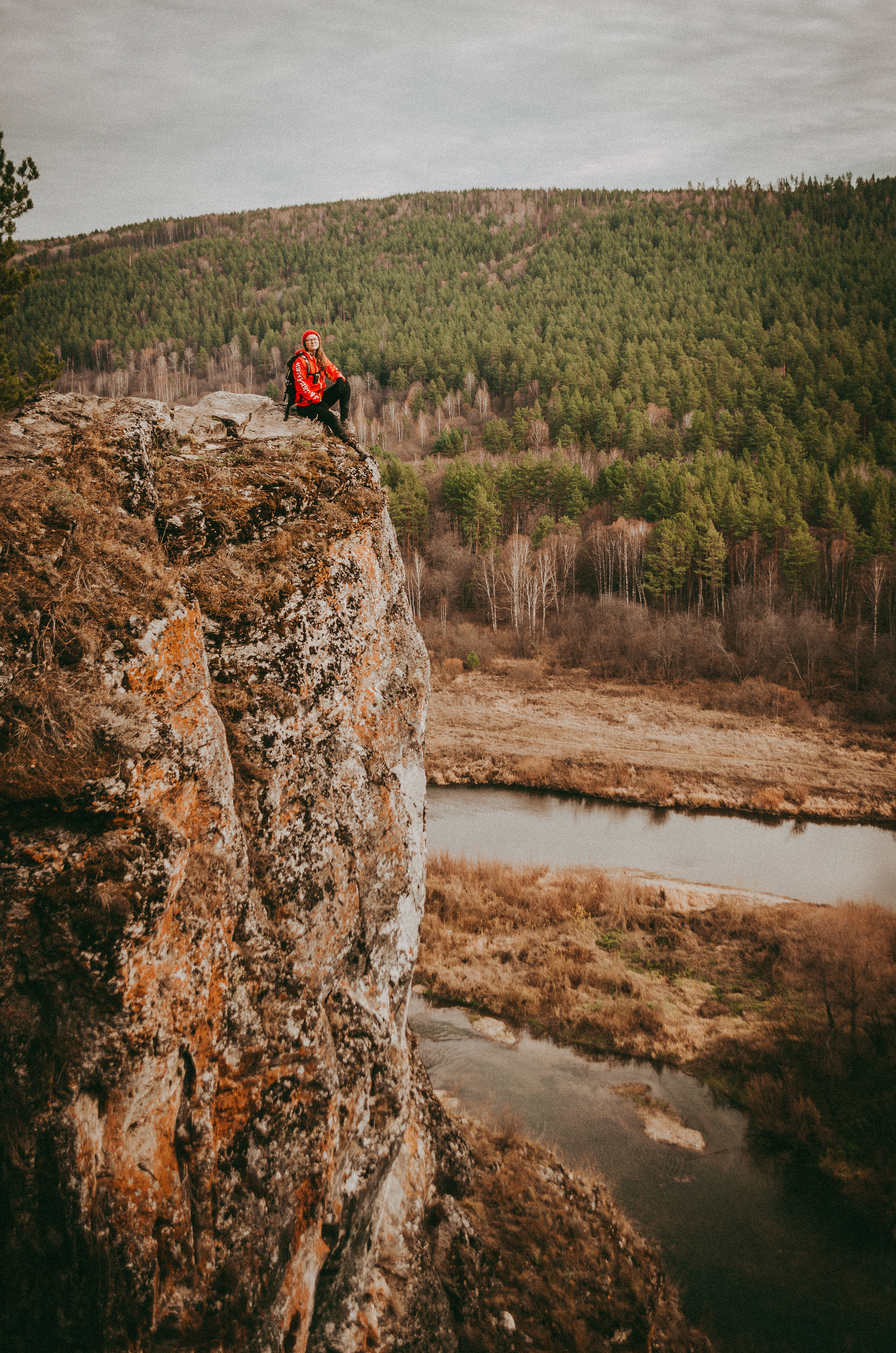 Утёсы реки Юрузань. 17 октябрь, 2021. Семейный фотограф в Екатеринбурге Всеволод и Марина Пономаревы