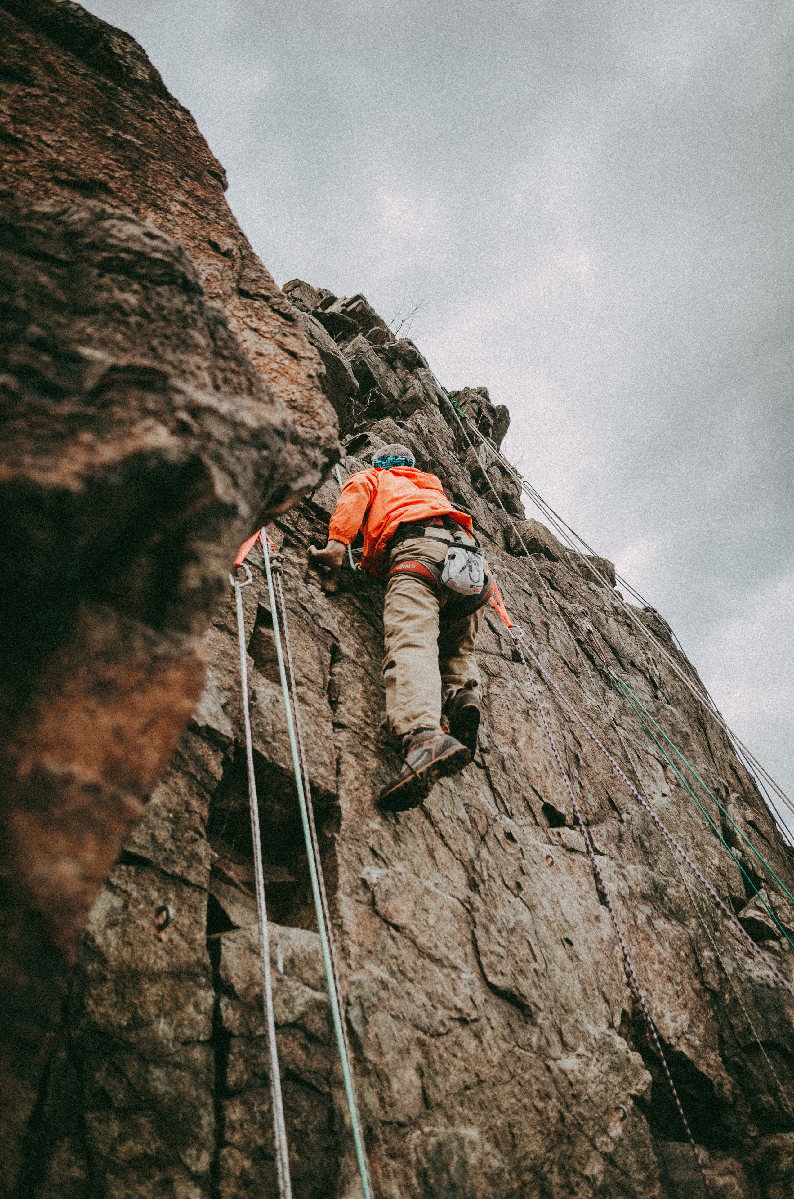 Скальная тренировка. 24 апрель, 2022. Семейный фотограф в Екатеринбурге Всеволод и Марина Пономаревы