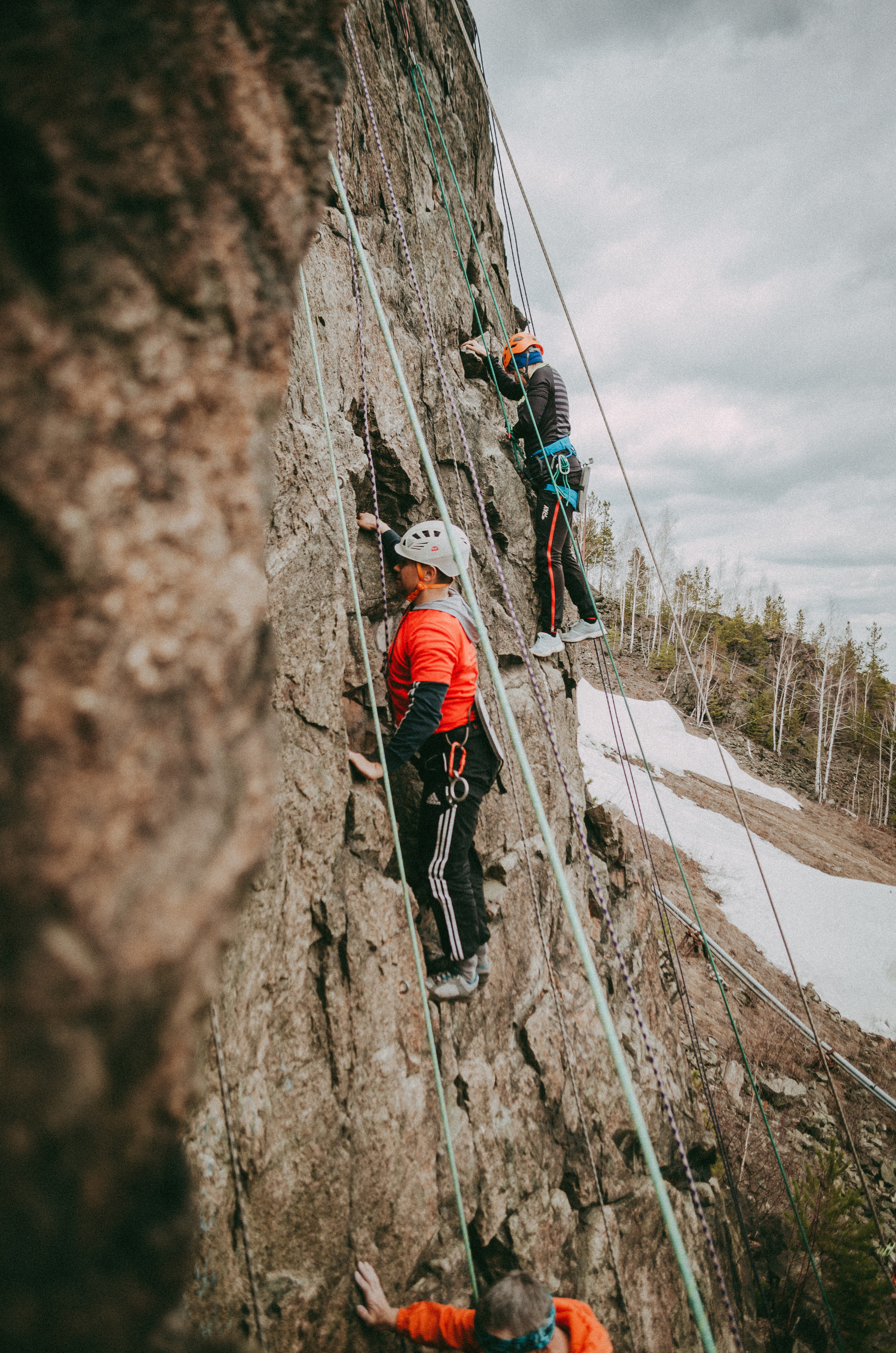 Скальная тренировка. 24 апрель, 2022. Семейный фотограф в Екатеринбурге Всеволод и Марина Пономаревы