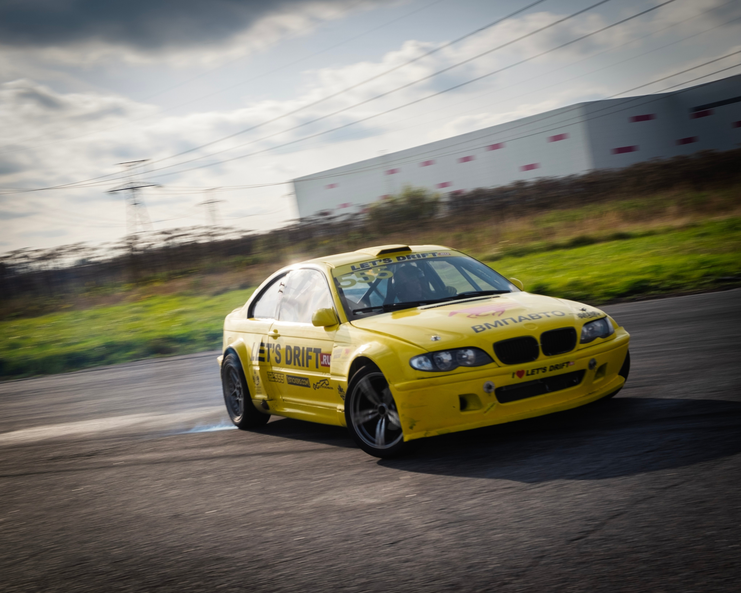 AUTODROM FEST 21.09.25. Автомобильные фотографии и рисунки в Санкт-Петербурги Пашков Дмитрий