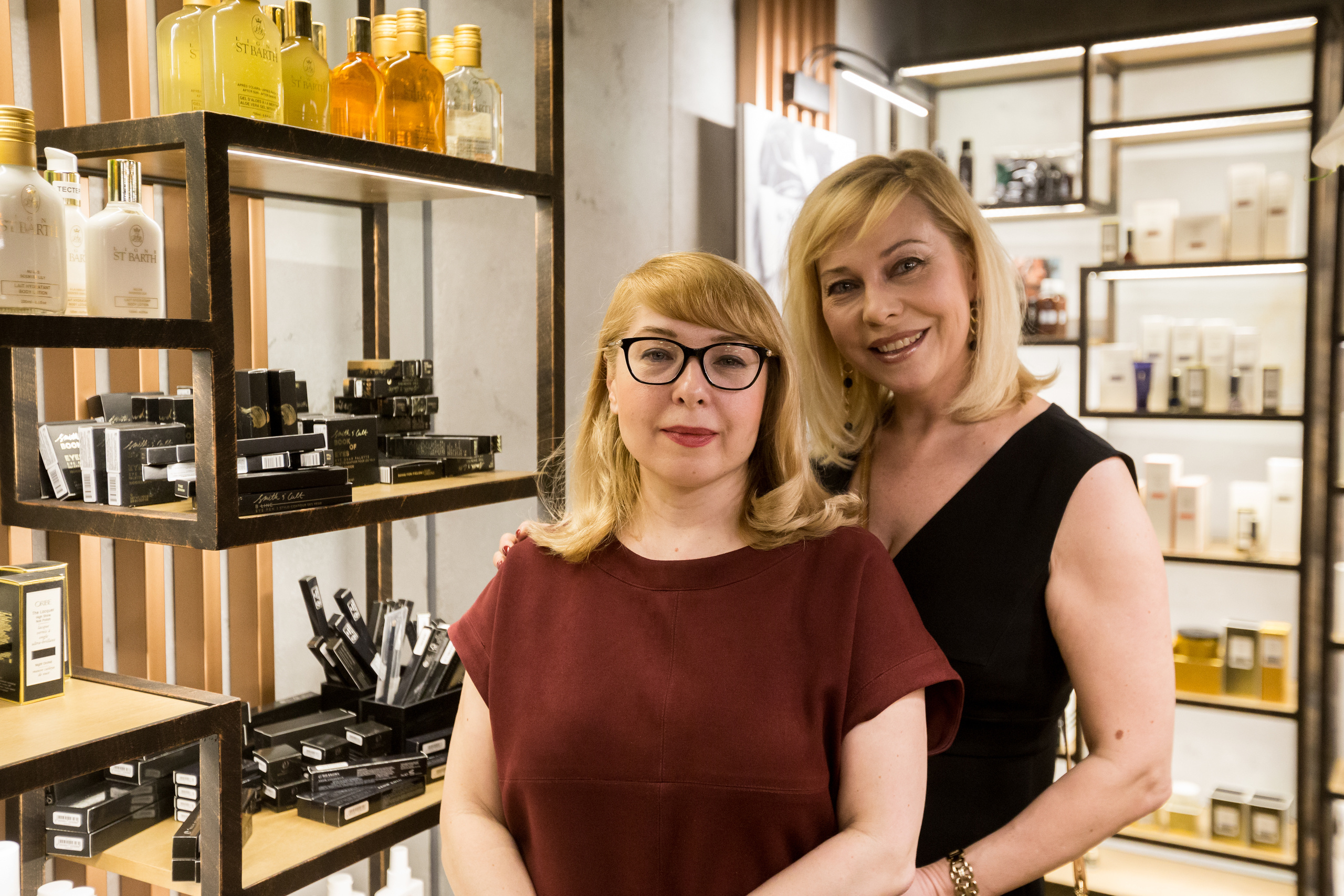 Authentica club party. Fotograf u Crnoj Gori-porodično fotografisanje sa djecom, lovestory, nekretnine