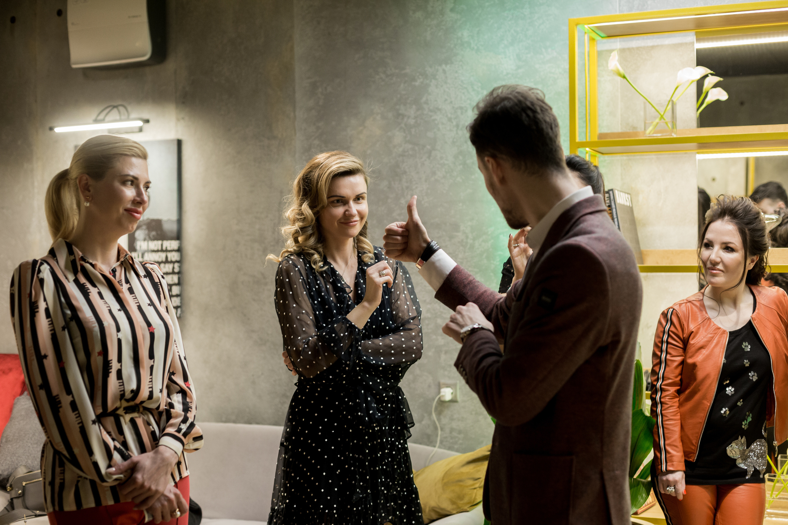 Authentica club party. Fotograf u Crnoj Gori-porodično fotografisanje sa djecom, lovestory, nekretnine