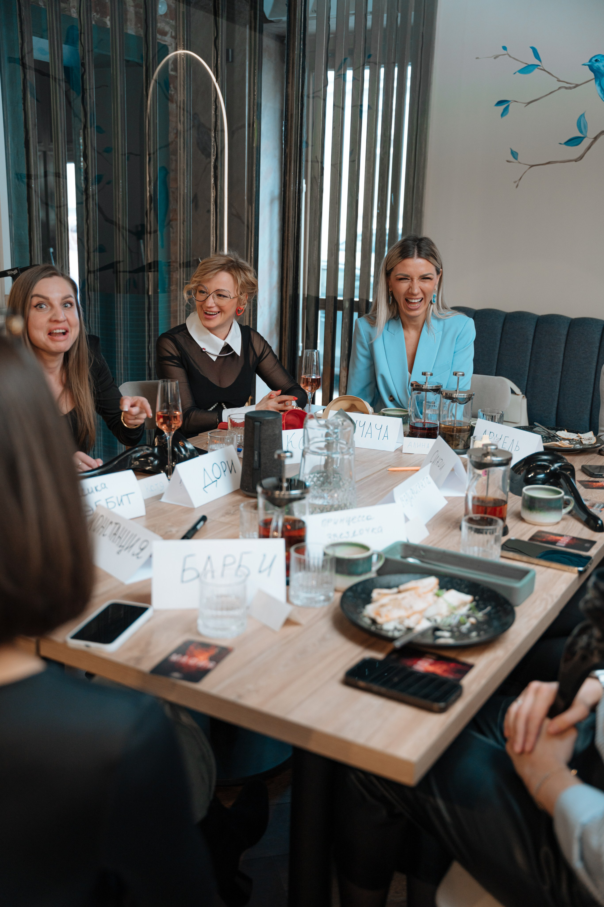Мафия. Бар FINCH. ЖЕНСКИЙ КЛУБ LAXMI. Портретный фотограф в Санкт-Петербурге Дмитриева Наталия
