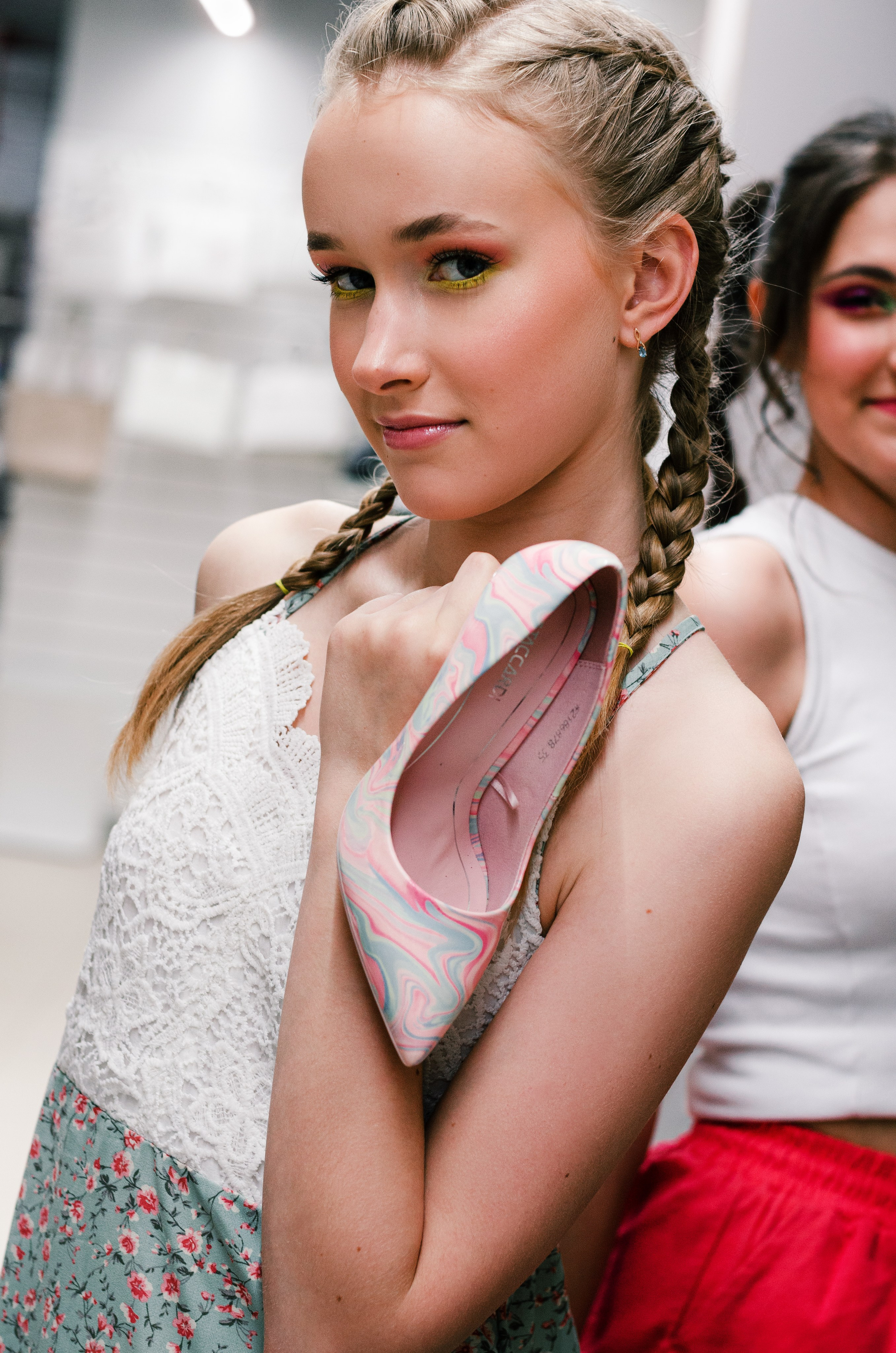 Фотопрогулка с ученицами модельной школы H&A. Портретный и репортажный фотограф в Санкт-Петербурге Варвара Жукова