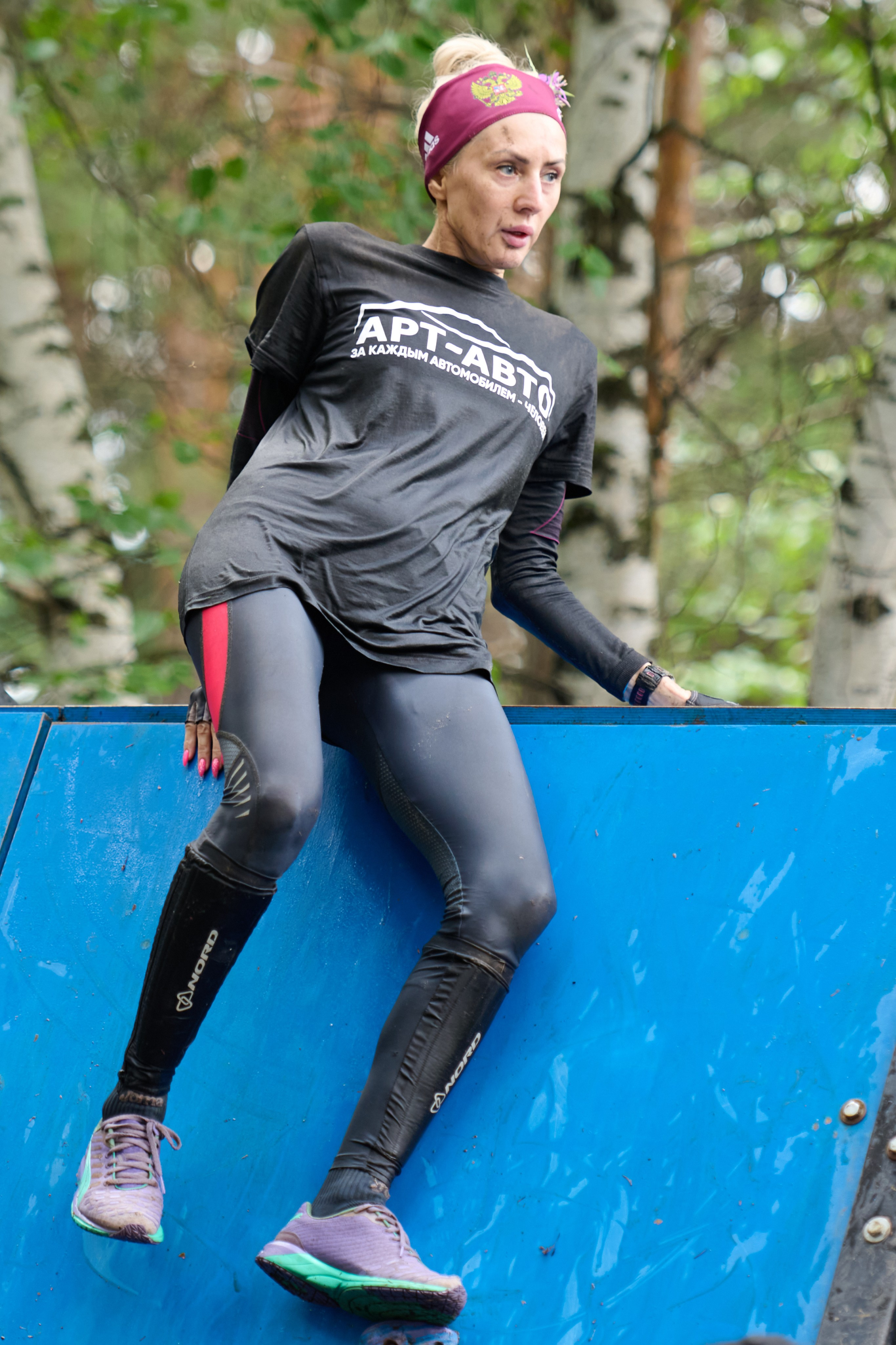 Фоторепортаж с забега Стальной характер в Сургуте, 5 июля 2025. Репортажный и семейный фотограф — Шелихов Сергей