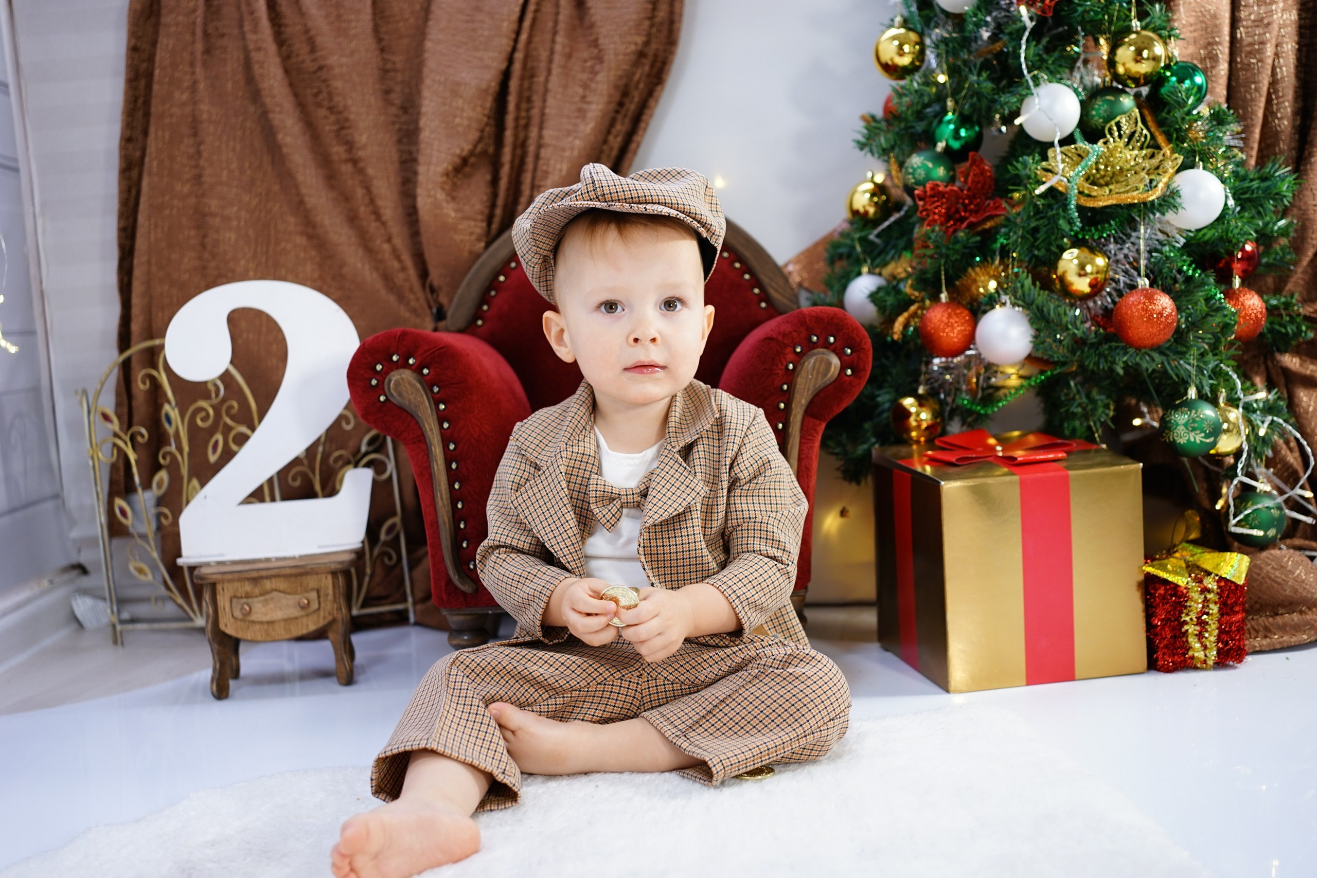 Бордовая зона. Детская Фотостудия ГОДОВАСИКИ в Санкт-Петербурге фотосесия на годик