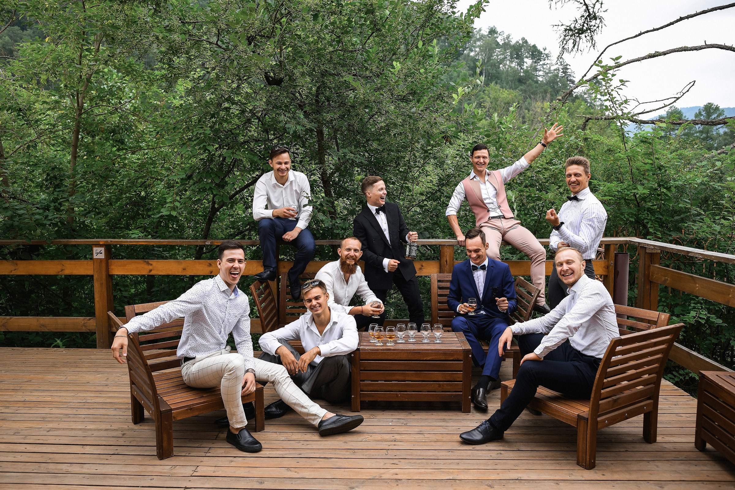 🌄 Демьян и Катя — свадьба в нацпарке "Столбы" | Веселый банкет и эпичные фото на скалах. 📸 Свадебный и семейный фотограф в Красноярске Тихомиров Евгений | 17 лет опыта | 800+ свадеб