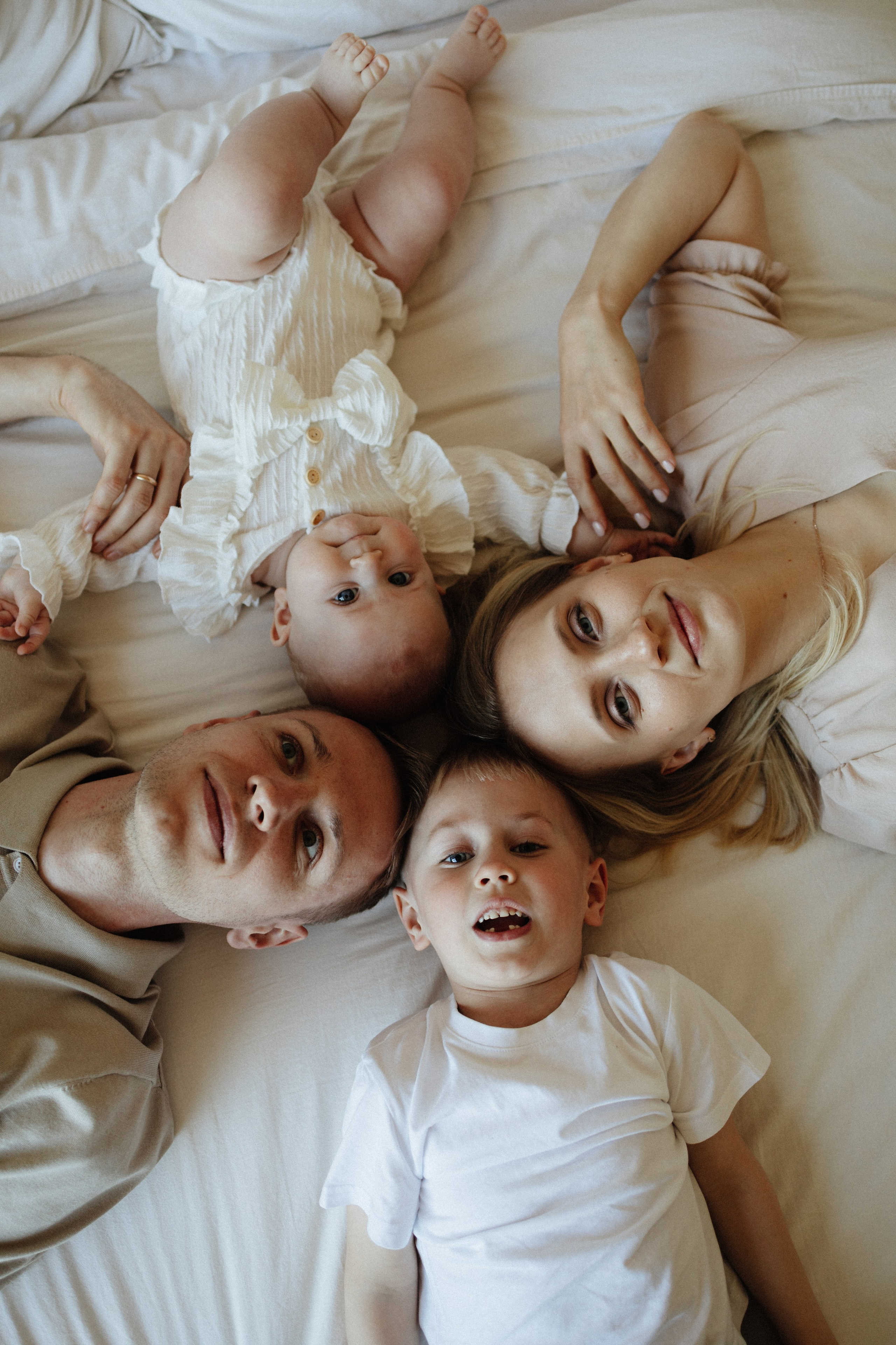 СЕМЬЯ студийная. СЕМЕЙНЫЙ фотограф Краснодар Анастасия Михайлова