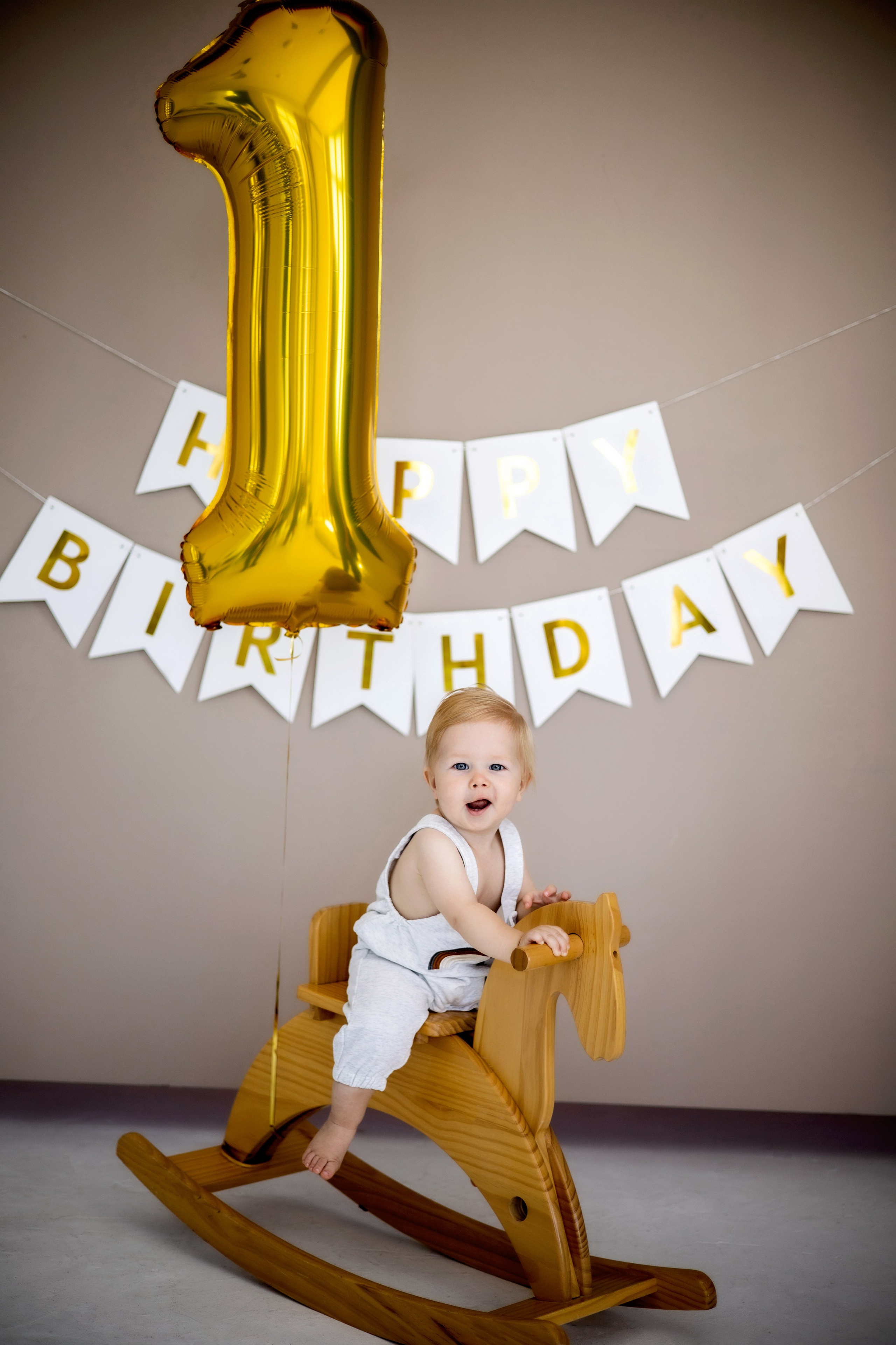 Сашеньке 1 годик. Фотограф Надежда Лукьянова