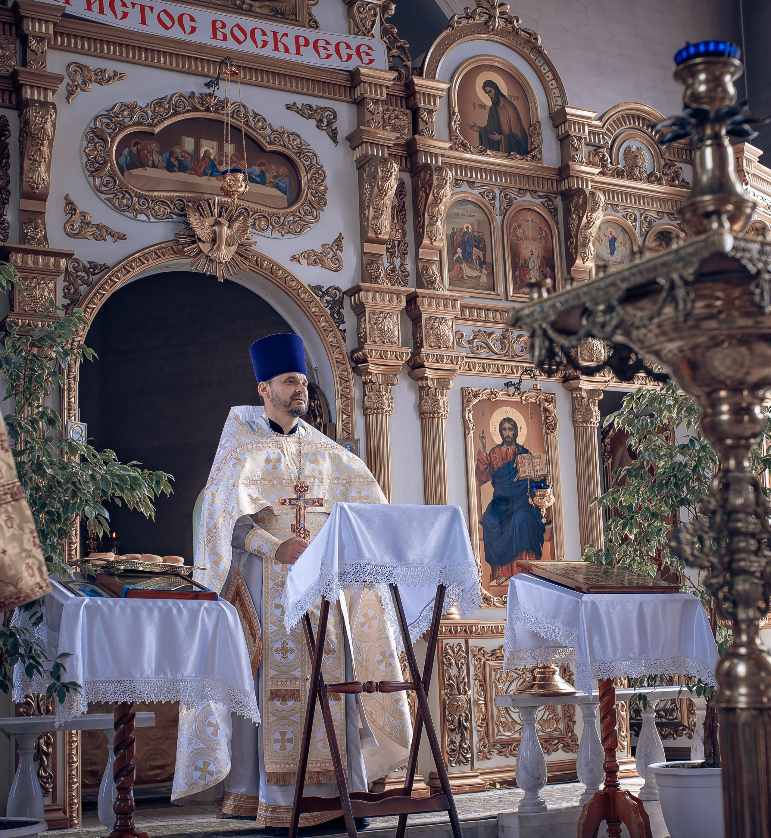 Воскресная служба в Рождественско-Николаевском храме. Фотографы крещения/венчания  Красноярск Татьяна и Вячеслав Переваловы