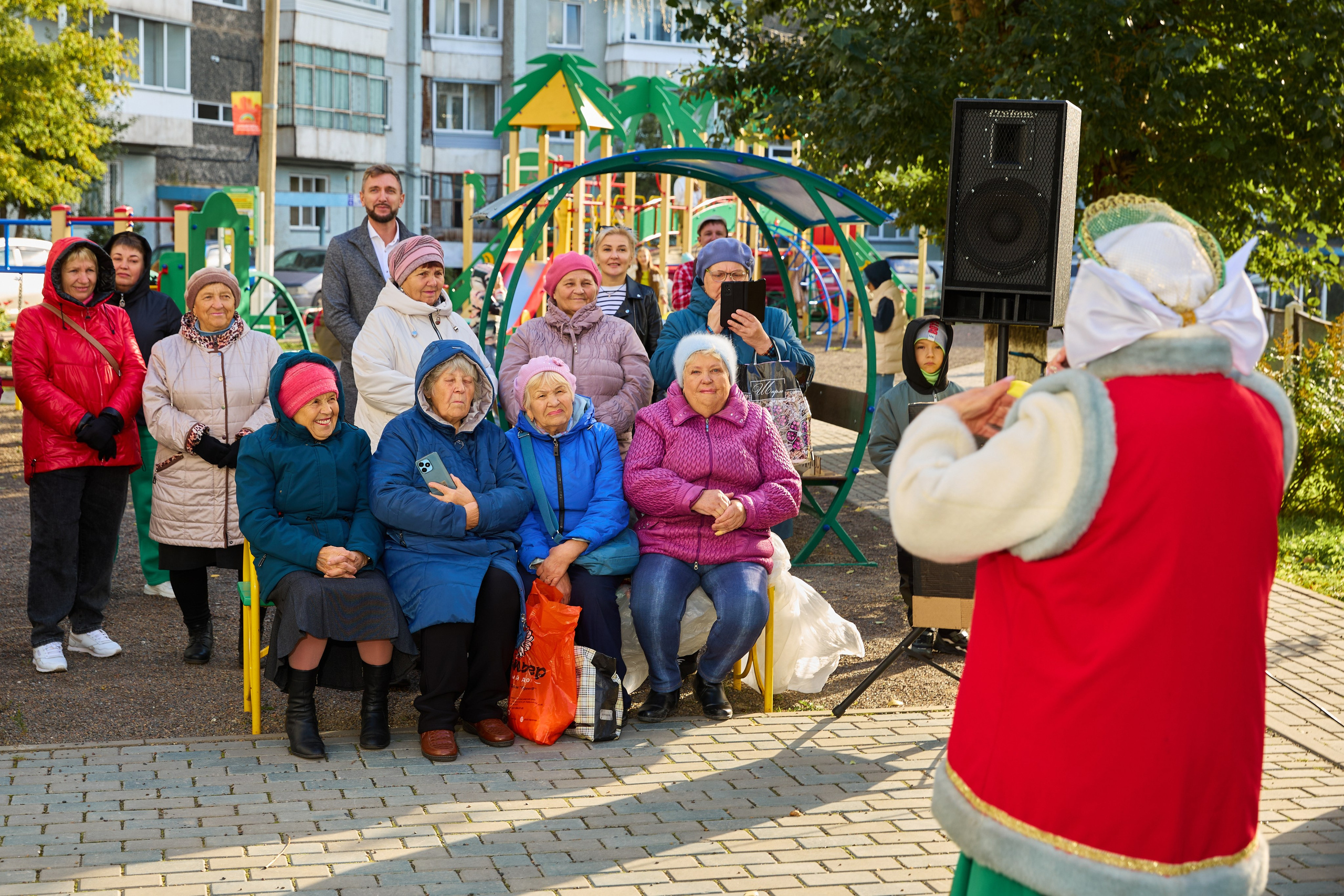 Лето закончилось, но праздник продолжается. День двора