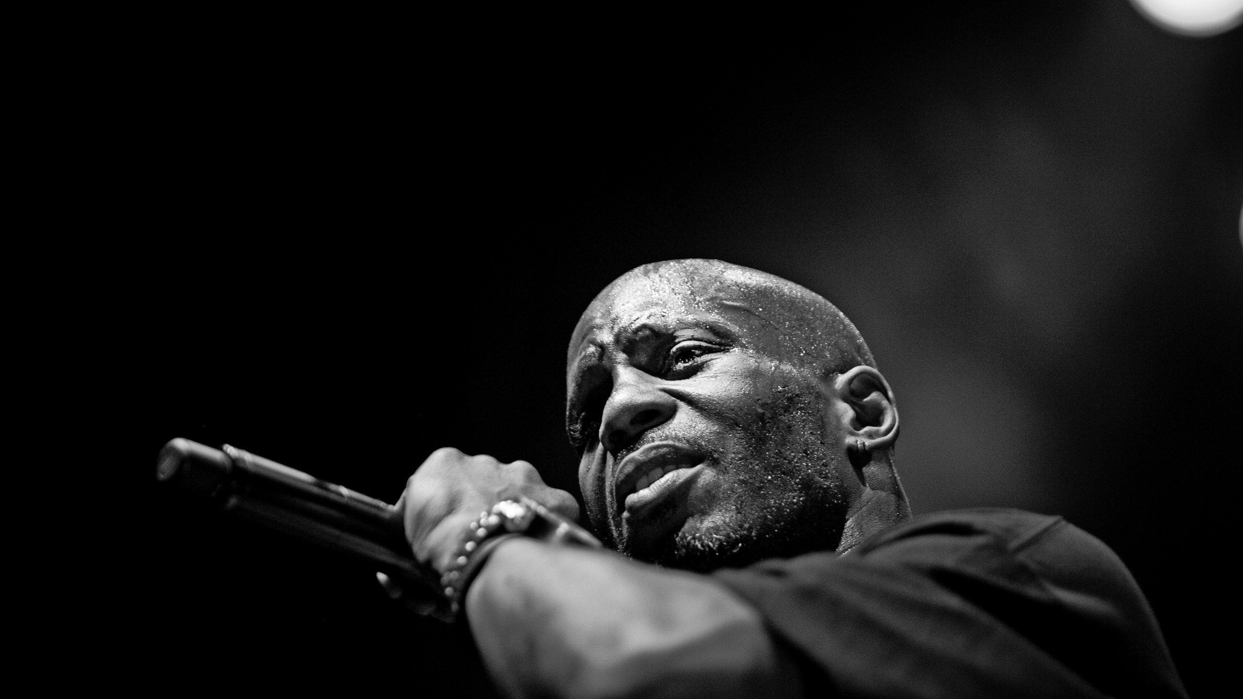 Виталий Кривцов  Музыкальный и концертный фотограф Фотосъёмка артистов, концертов и фестивалей Виталий Кривцов За кулисами музыки в кадре. Репортажный, event, концертный и backstage фотограф из Москвы Виталий Кривцов