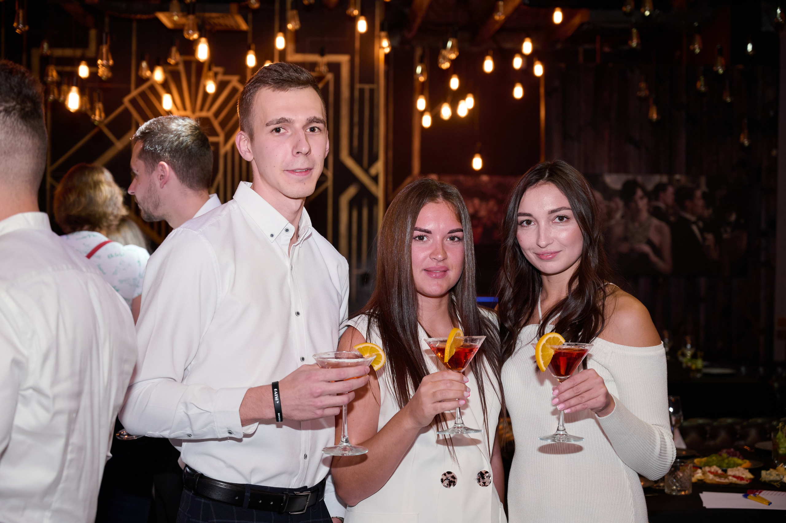 Торжества (юбилеи, корпоративные мероприятия). Выпускные Альбомы в Нижнем Новгороде