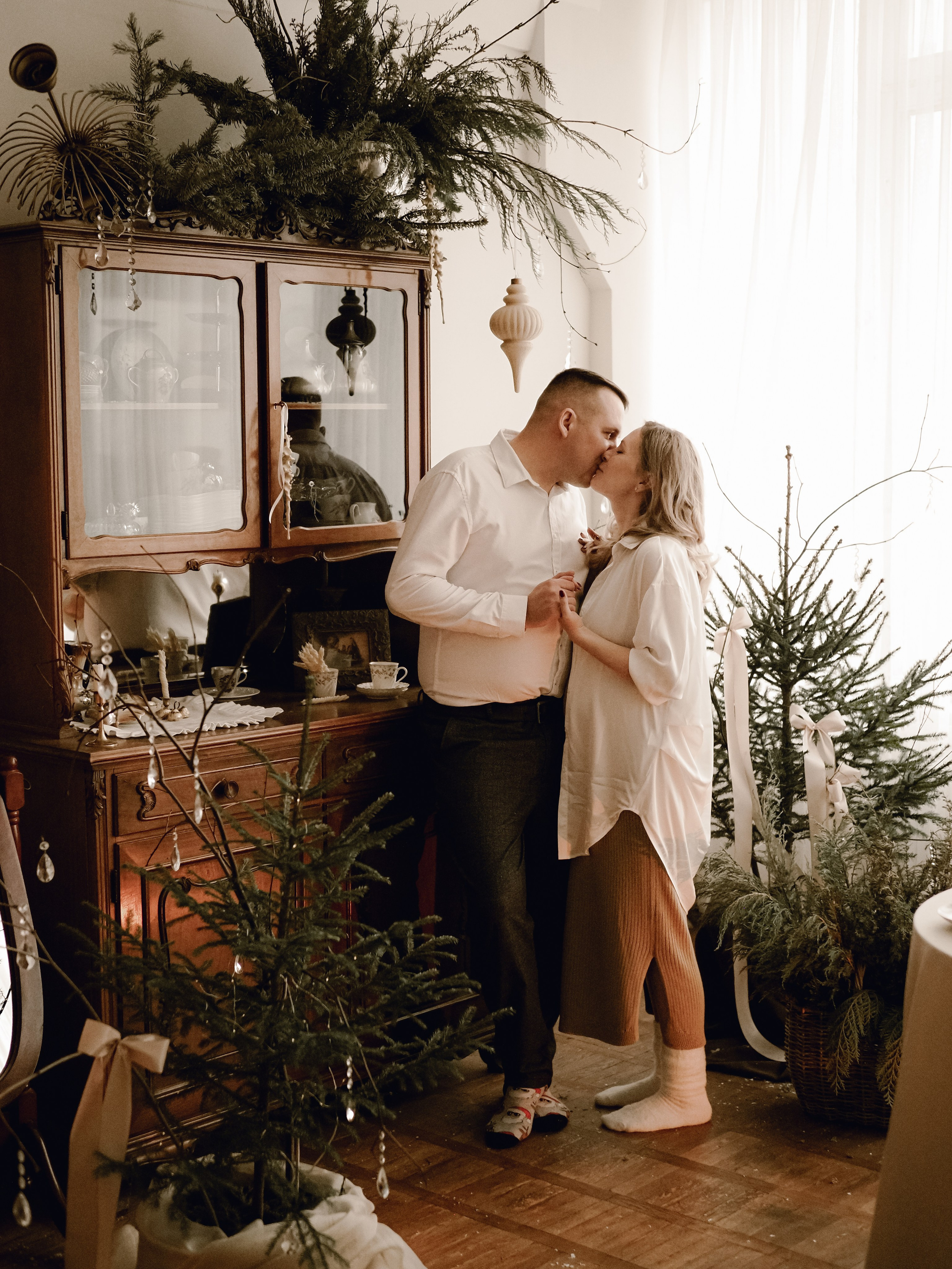 Если фото у елочки, то вот так. Фотограф Рязань. Семейный Свадебный фотограф