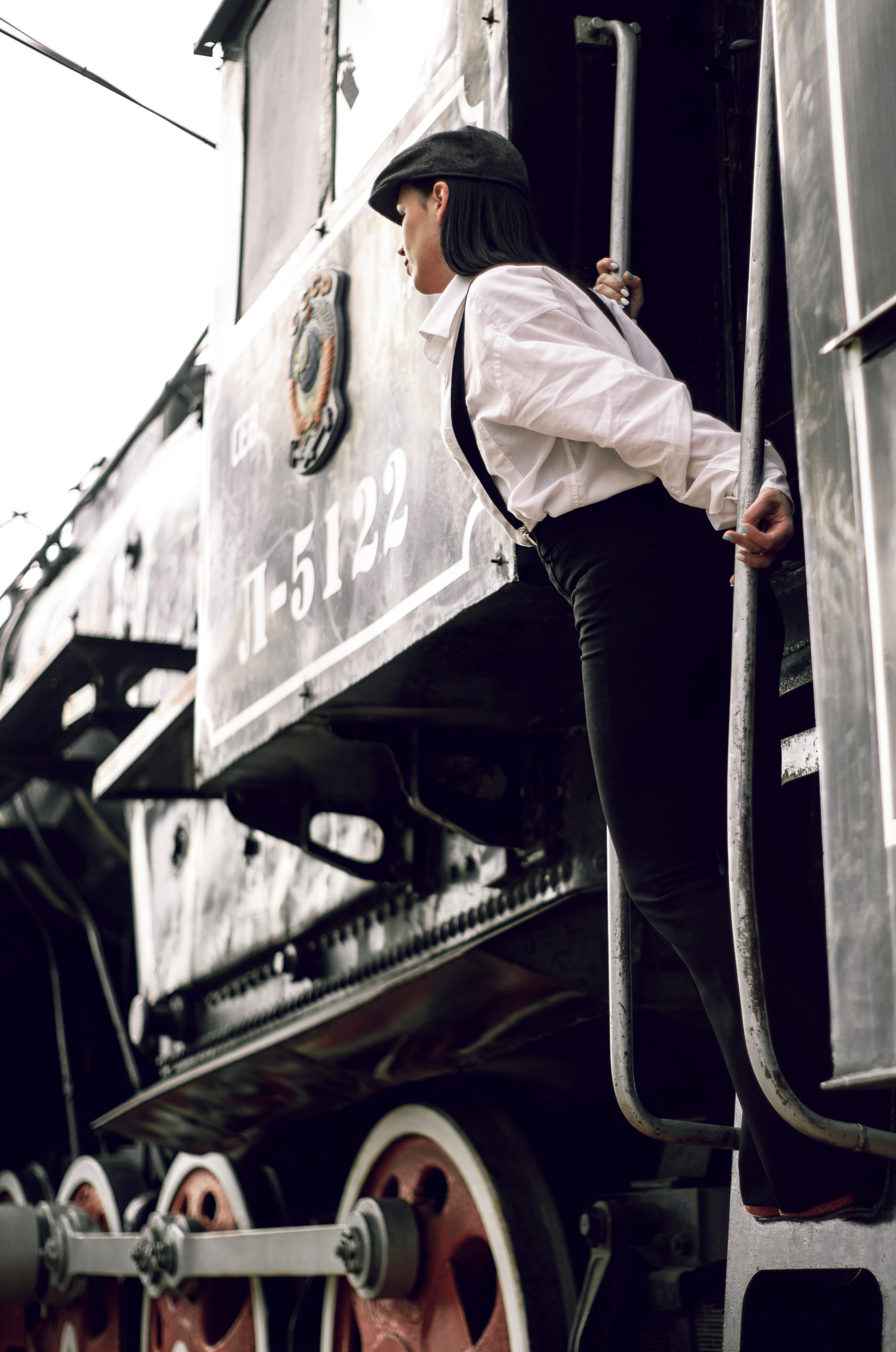 Острые козырьки по-женски. Главная