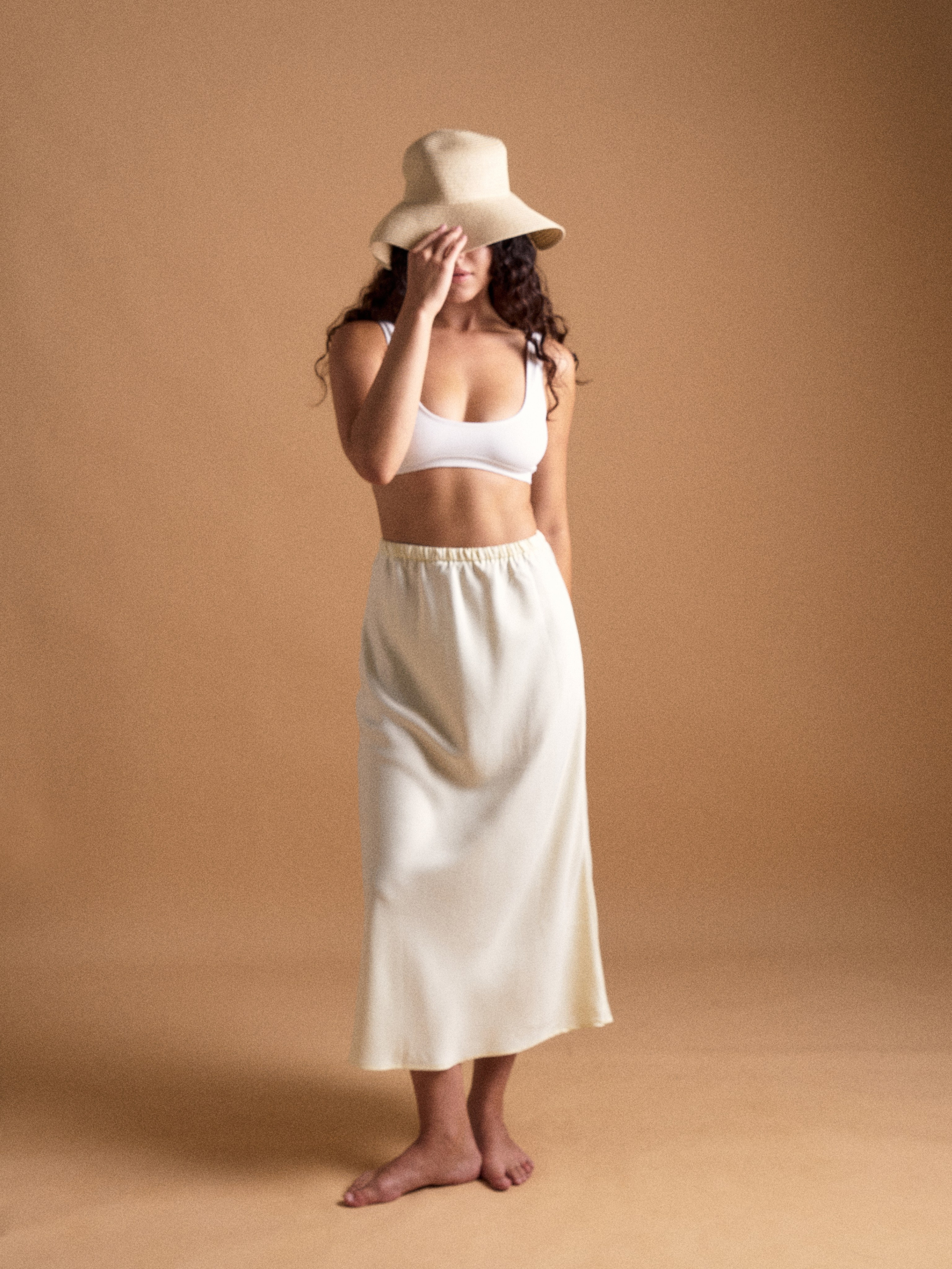 Творческая съемка. Съёмка для брендов одежды и маркетплейсов в Санкт-Петербурге