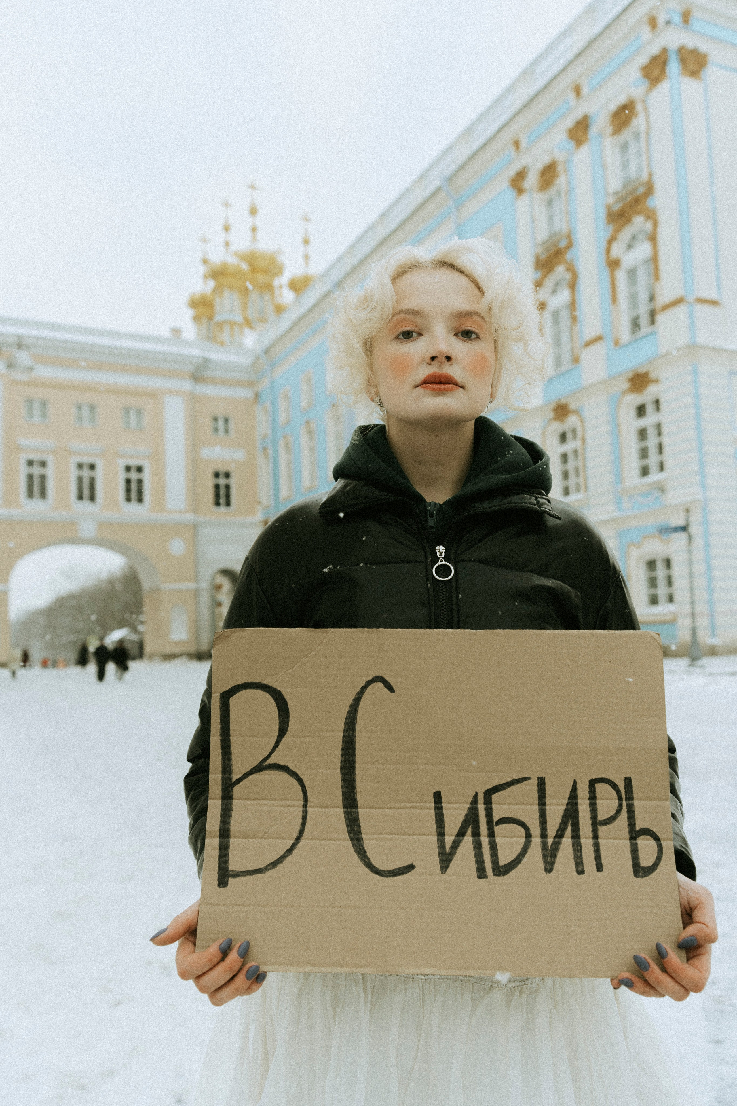 ДЕКАБРИСТКИ. Стрит-фотография, полная абсурда, идиотизма и красоты