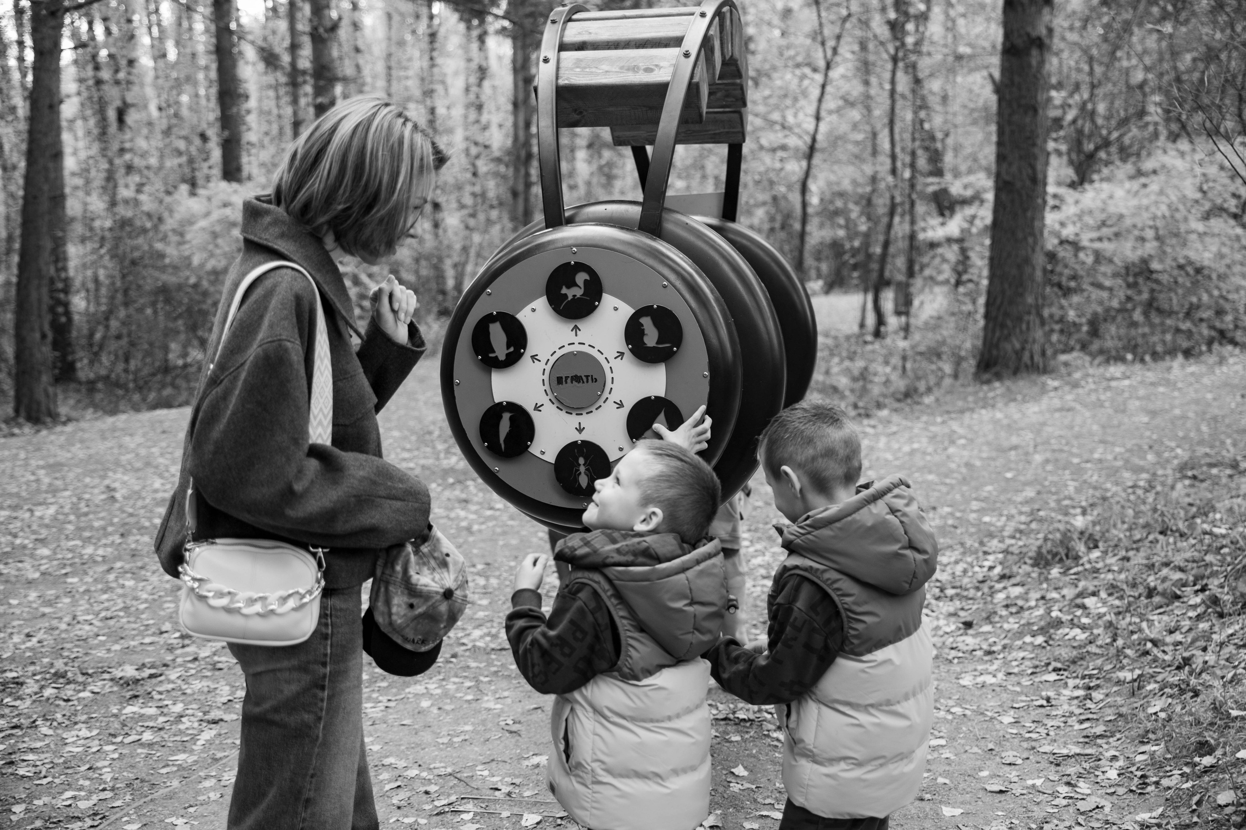 Фотопрогулка в Гремячей гриве. Оксана и сыновья. Фотограф Лапочкина Татьяна