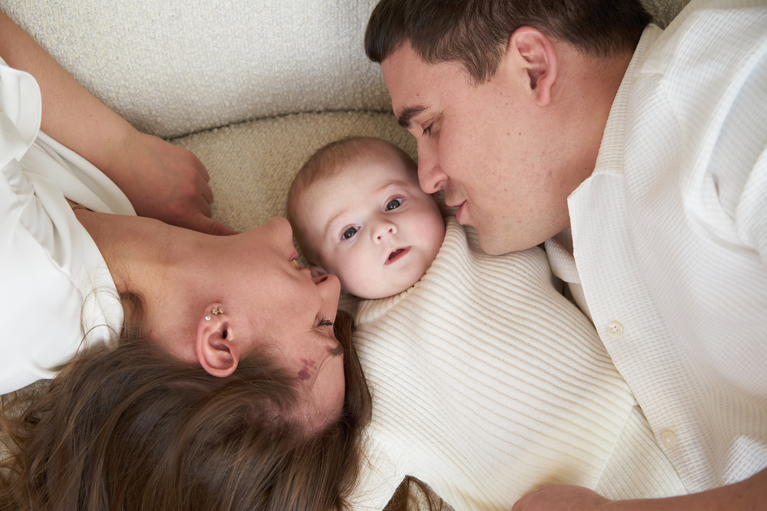 Семейная фотосессия в студии. Фотограф Екатеринбург Кокшарова Александра