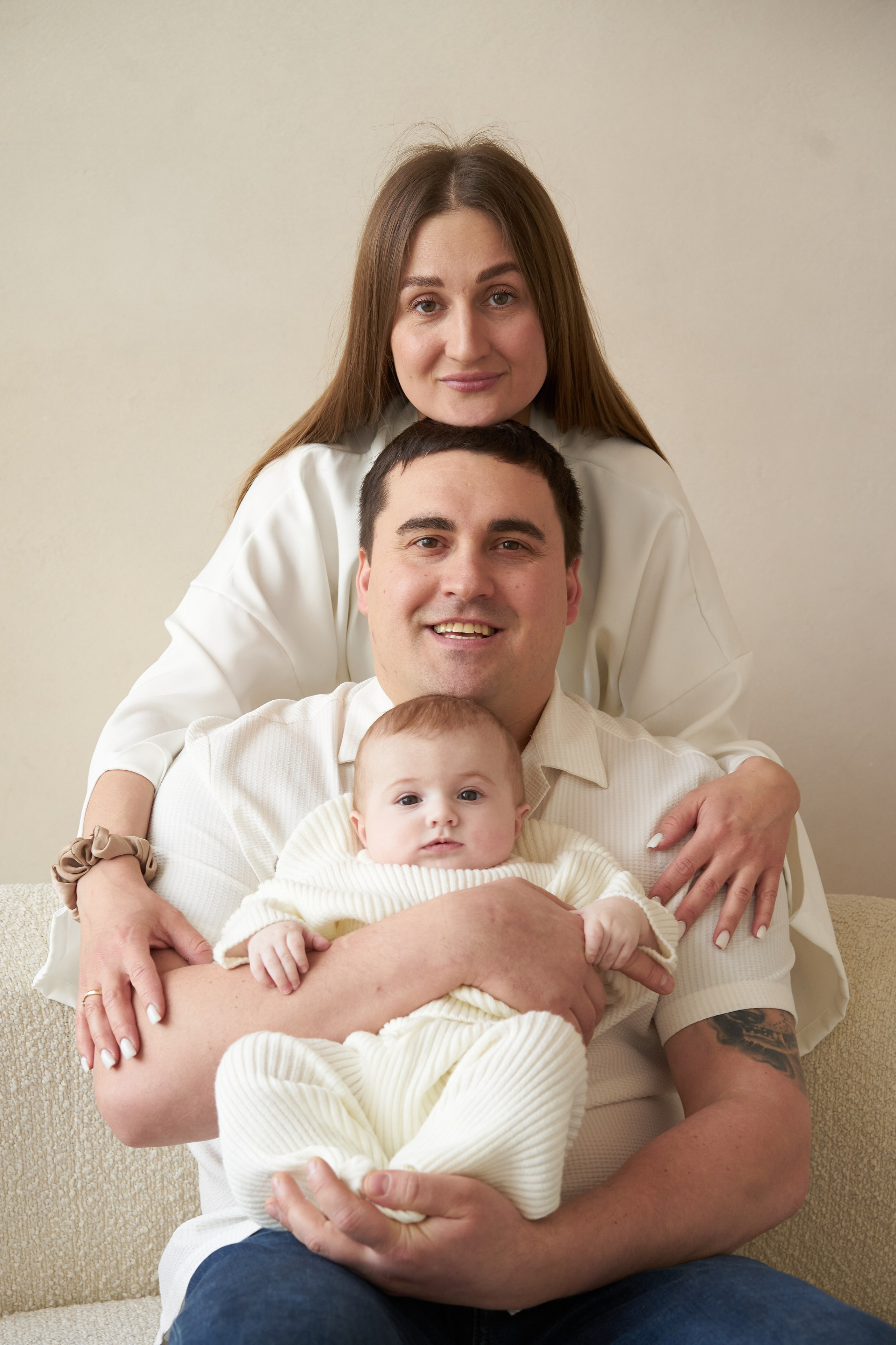 Семейная фотосессия в студии. Фотограф Екатеринбург Кокшарова Александра