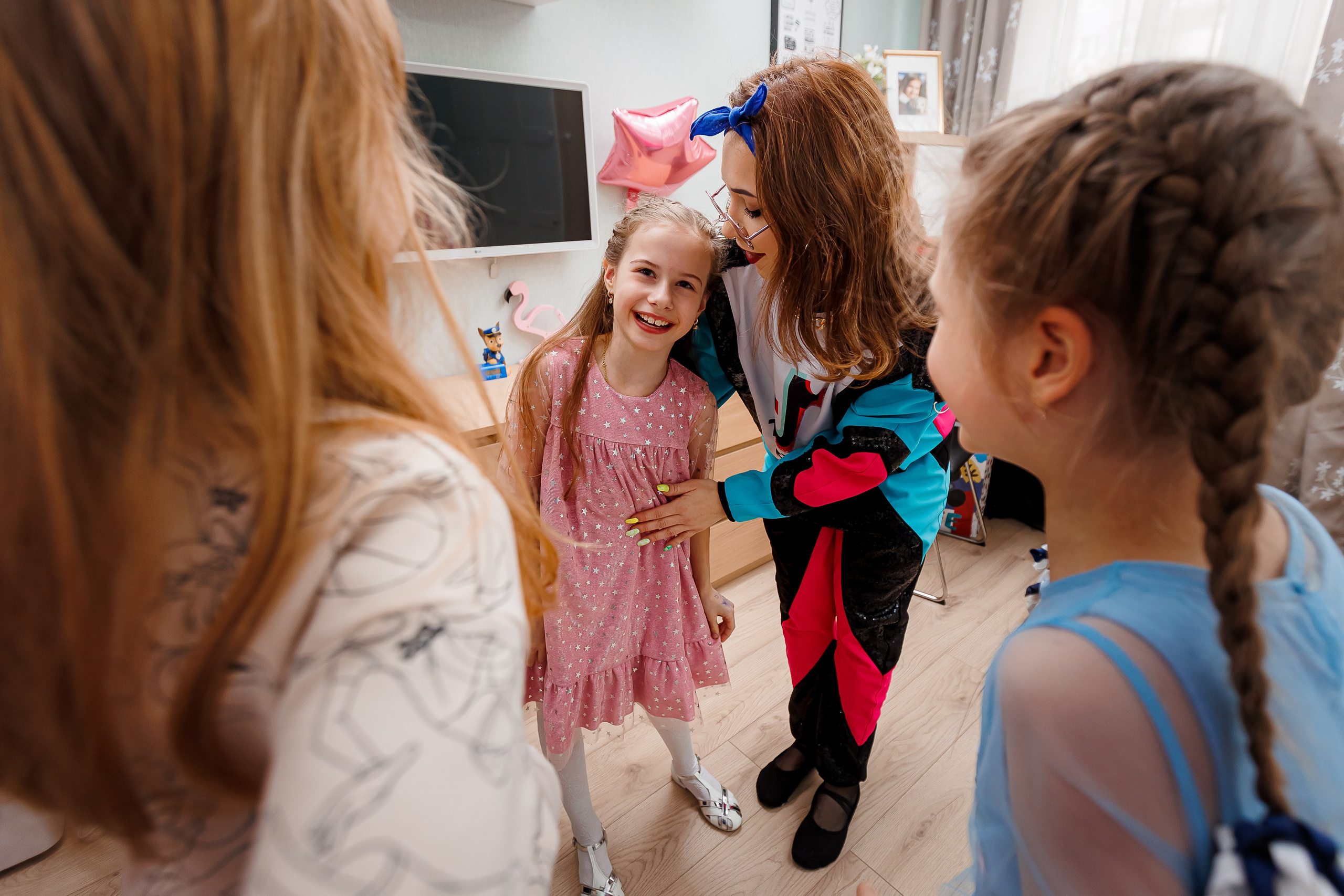 День рождения Вики. Съёмка дома. Семейный и детский фотограф Комина Елена, Власиха, Одинцово