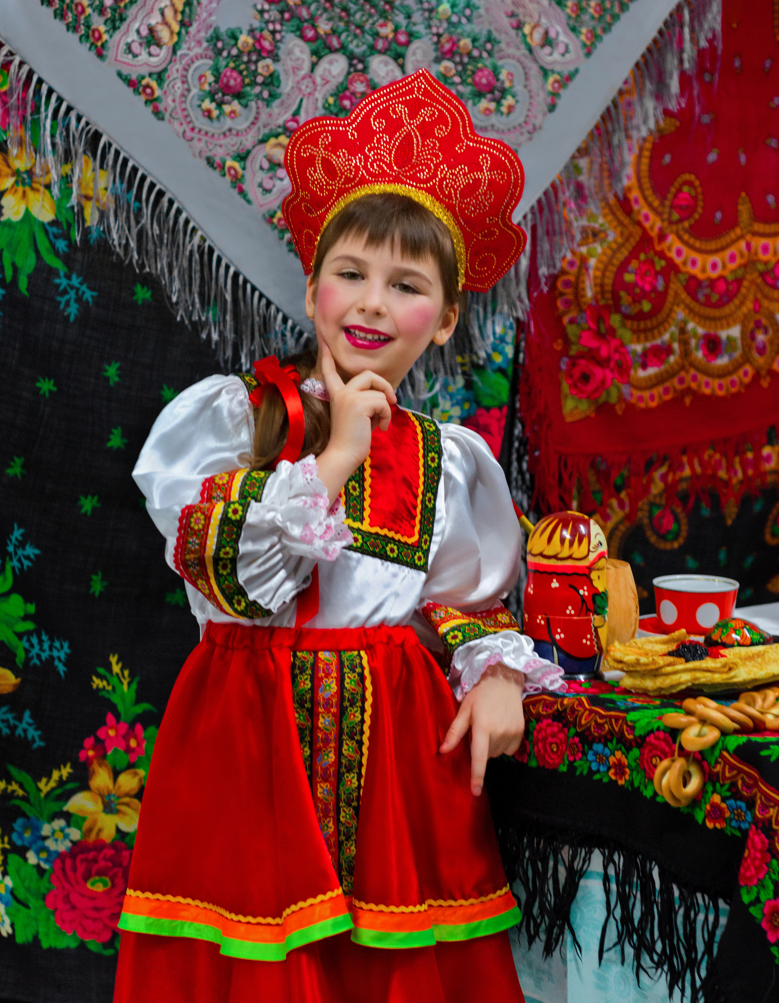 Яркая фотосессия детей в честь масленицы. Фотографы для фотосессий в Новосибирске