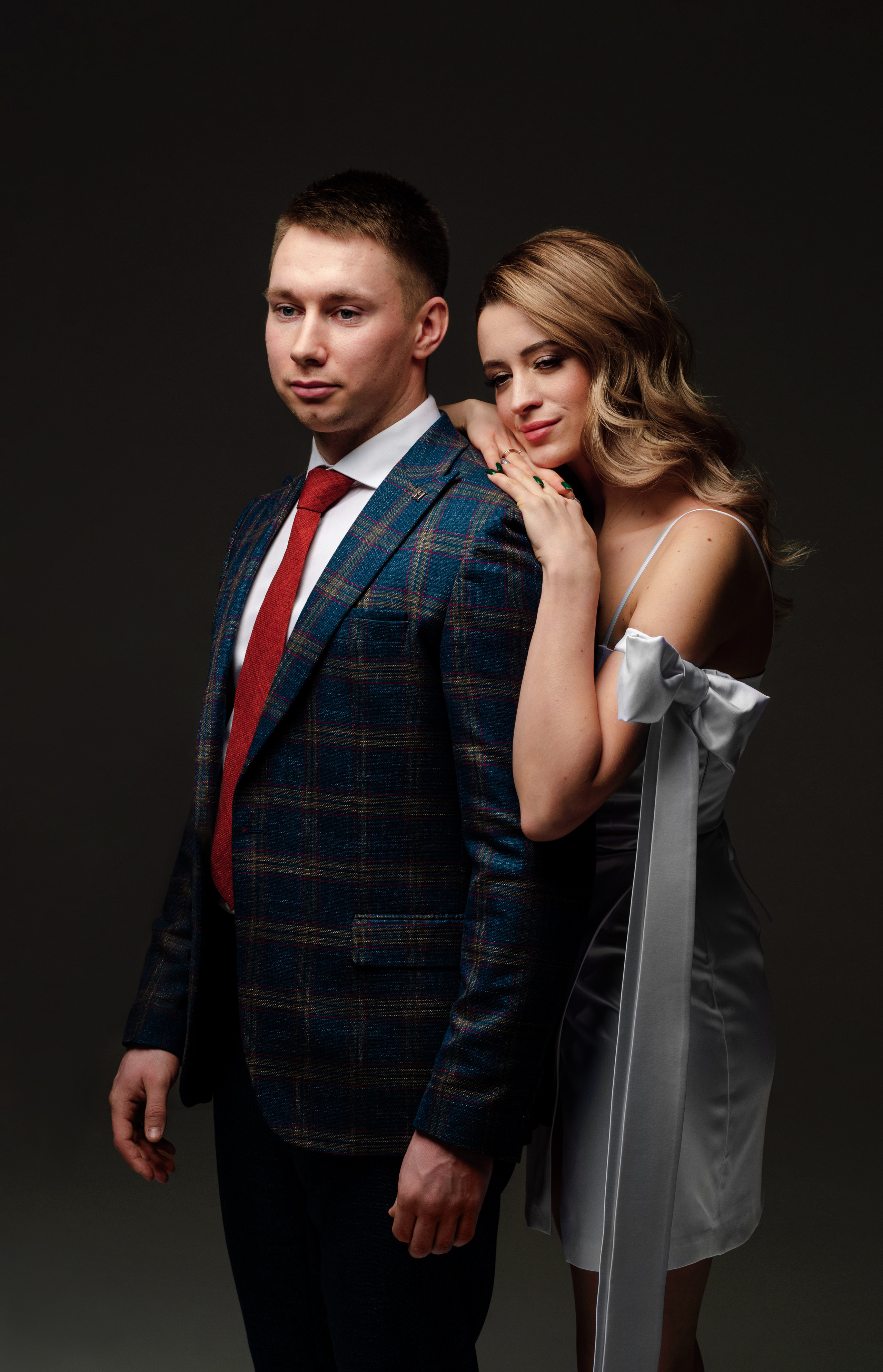 Минимализм в свадебной съёмке. Фотографы для фотосессий в Новосибирске