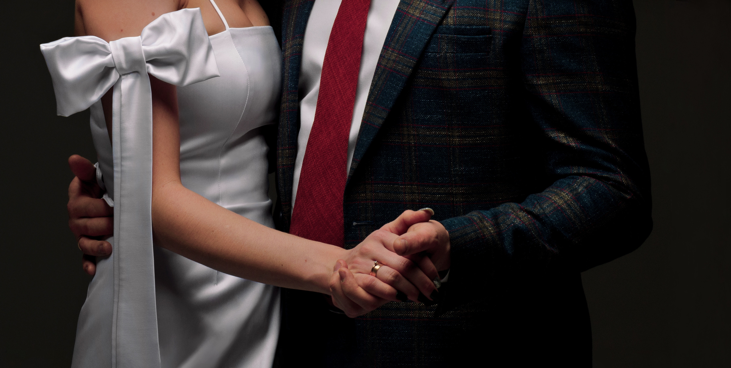 Минимализм в свадебной съёмке. Фотографы для фотосессий в Новосибирске