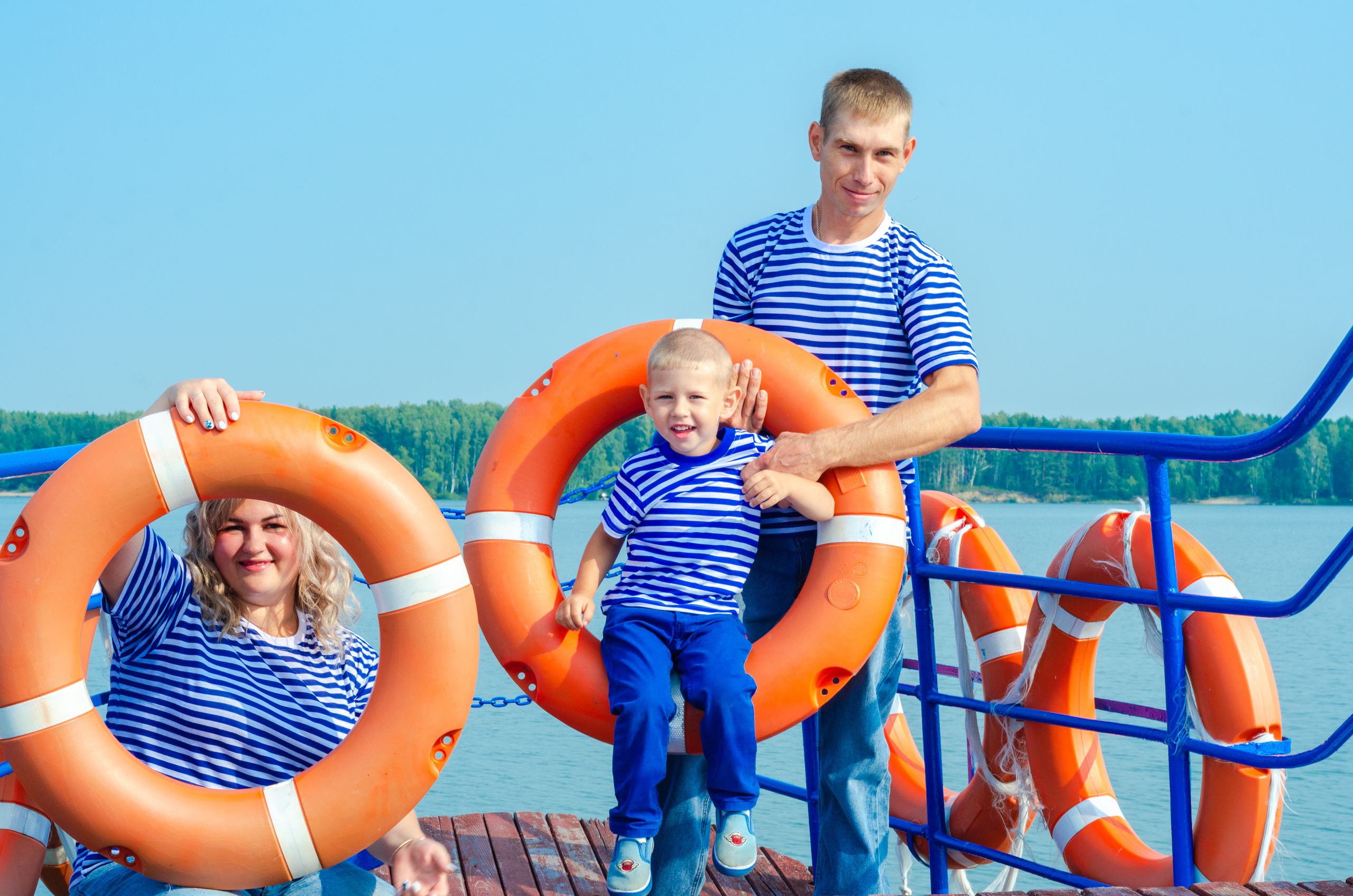 Фотосессия на природе с ребёнком, на корабле. Фотографы для фотосессий в Новосибирске