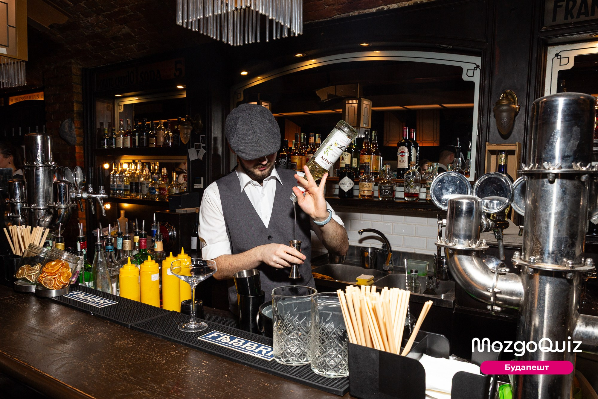 MozgoQUIZ BUDAPEST. Photographer in Budapest  — Yura Knyazev