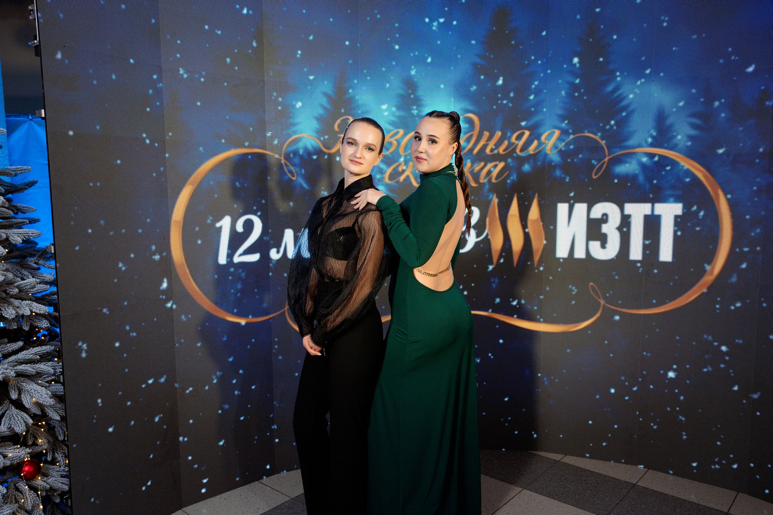 РЕПОРТАЖ: НОВЫЙ ГОД В ДК МЕТАЛЛУРГ. Профессиональный фотограф в Ижевске Леша Петров