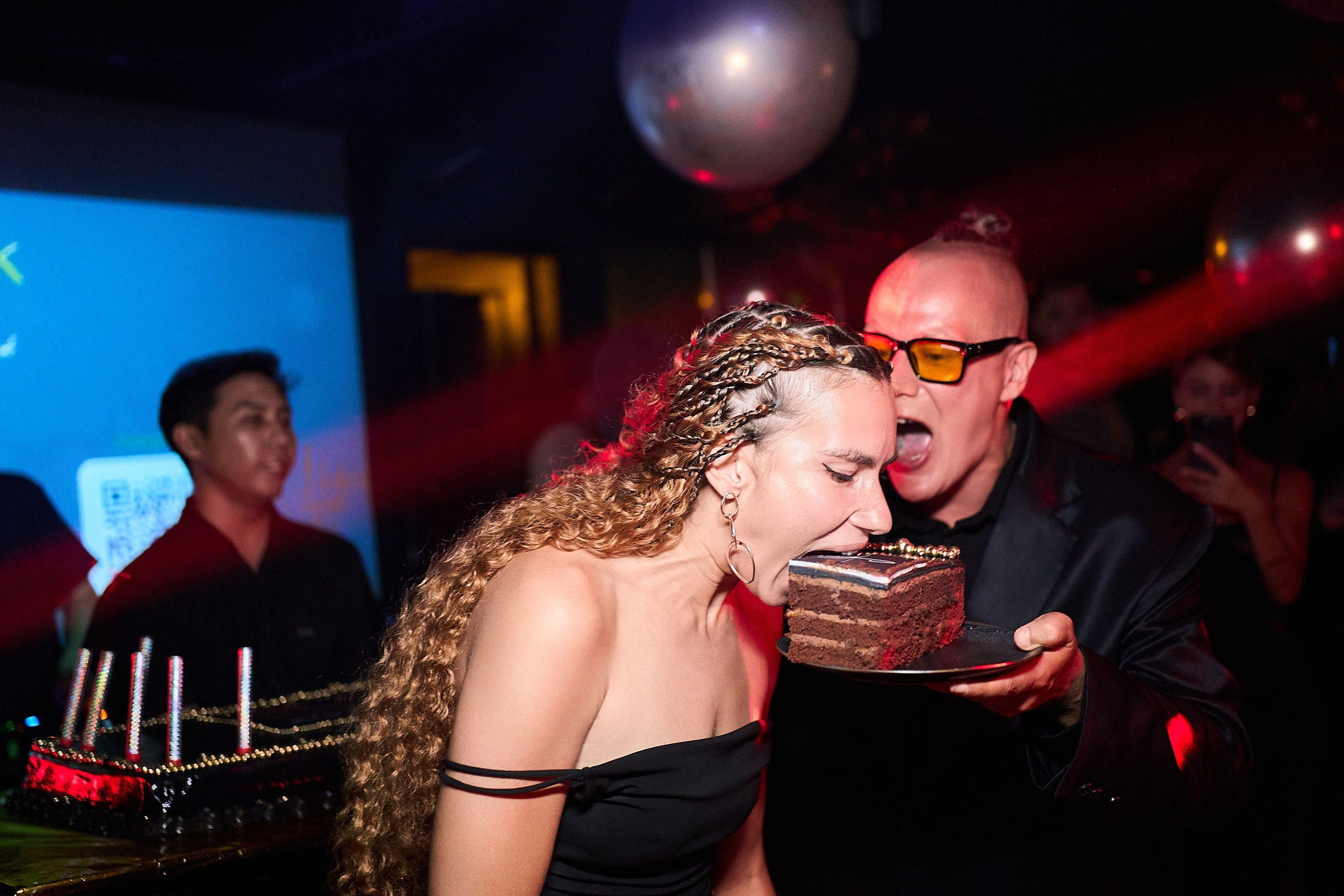 Black silk. Главная