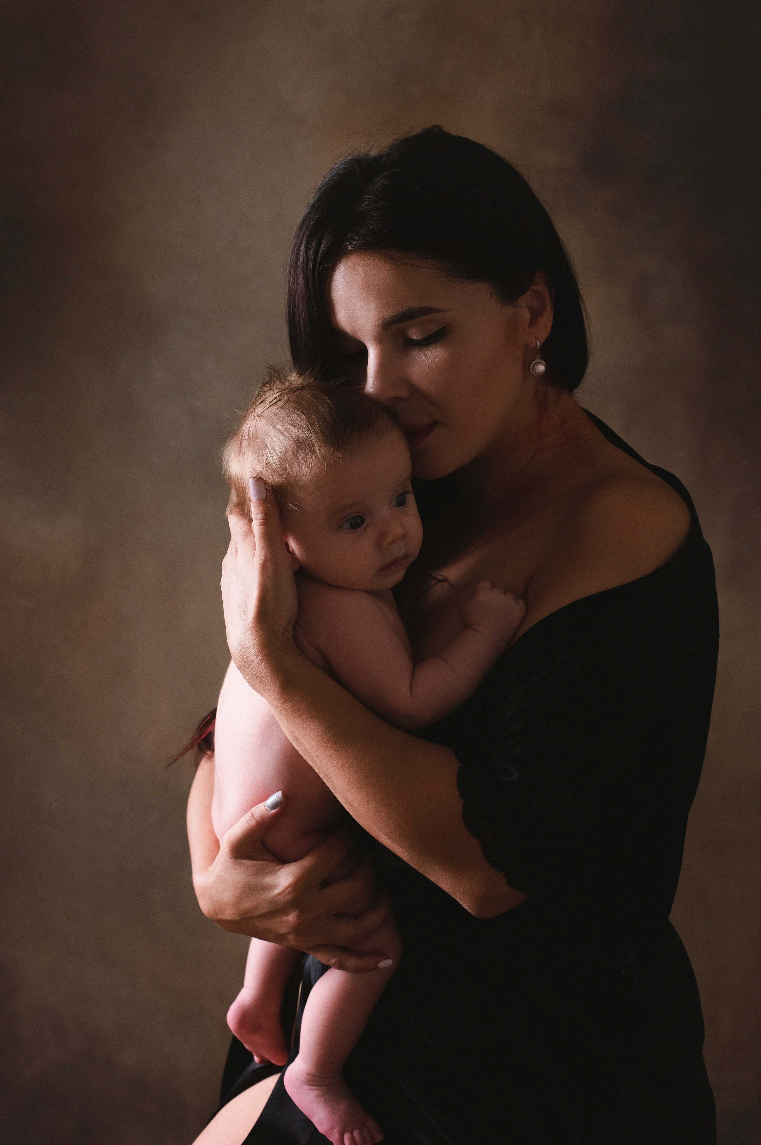 Единение (Малыш и Мама). Фотограф Новорожденных во Владивостоке Ольга Галаницкая