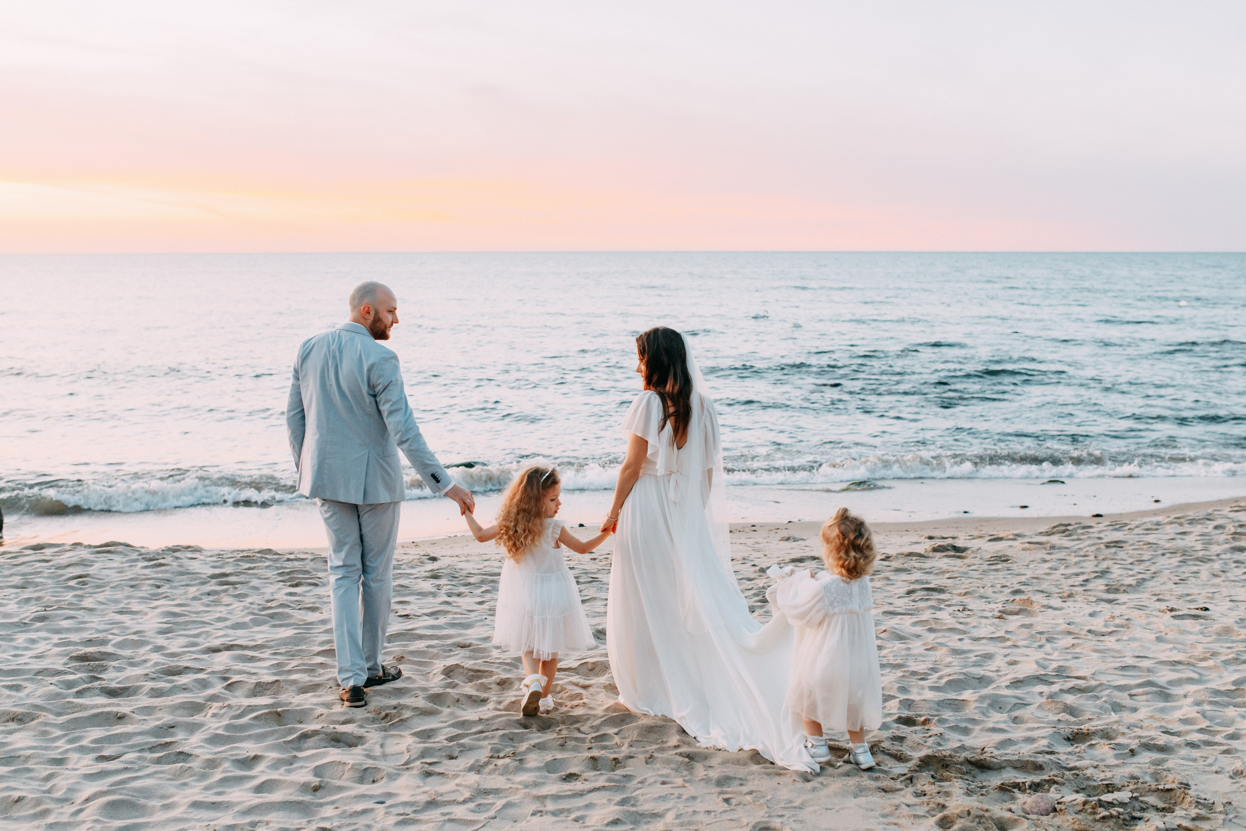 Свадебная фотосессия на море. Фотограф в Калининграде Екатерина Осинцева